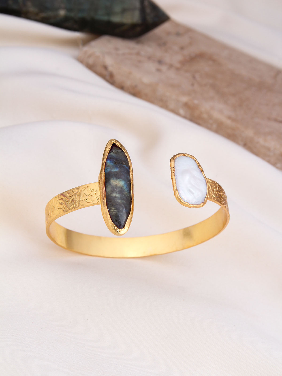 Labradorite & Pearl Bracelet