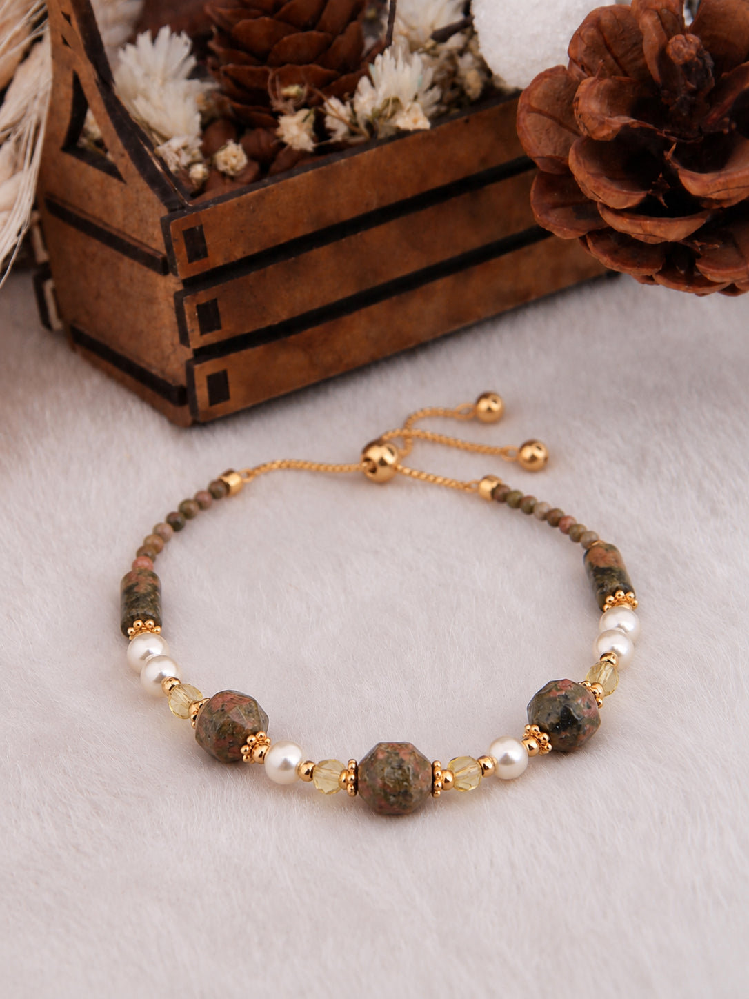 Unakit & Pearl Bracelet