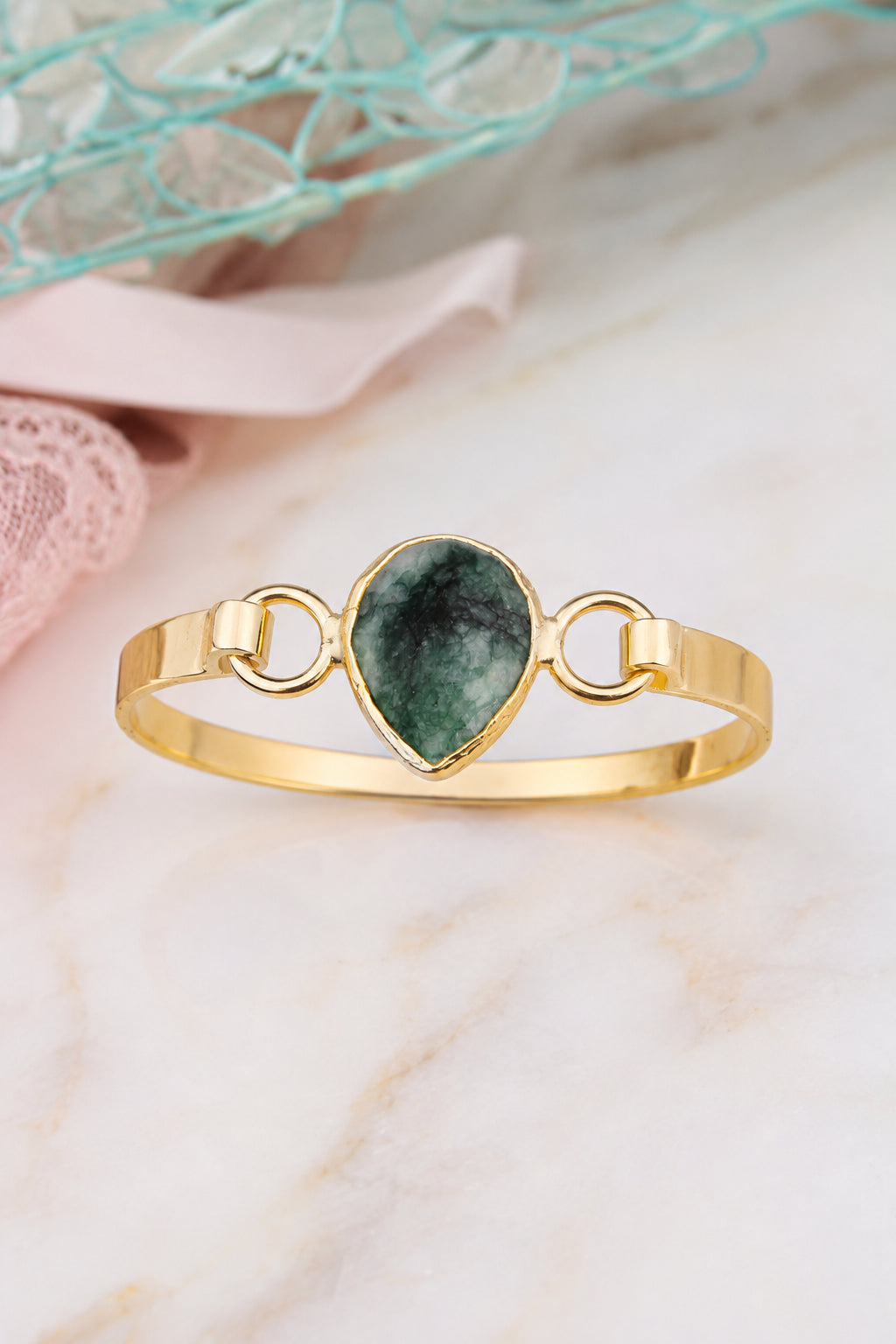 Root Emeral Bracelet