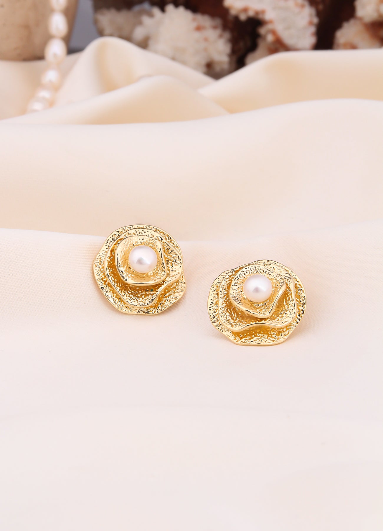Zircon & Pearl Earring