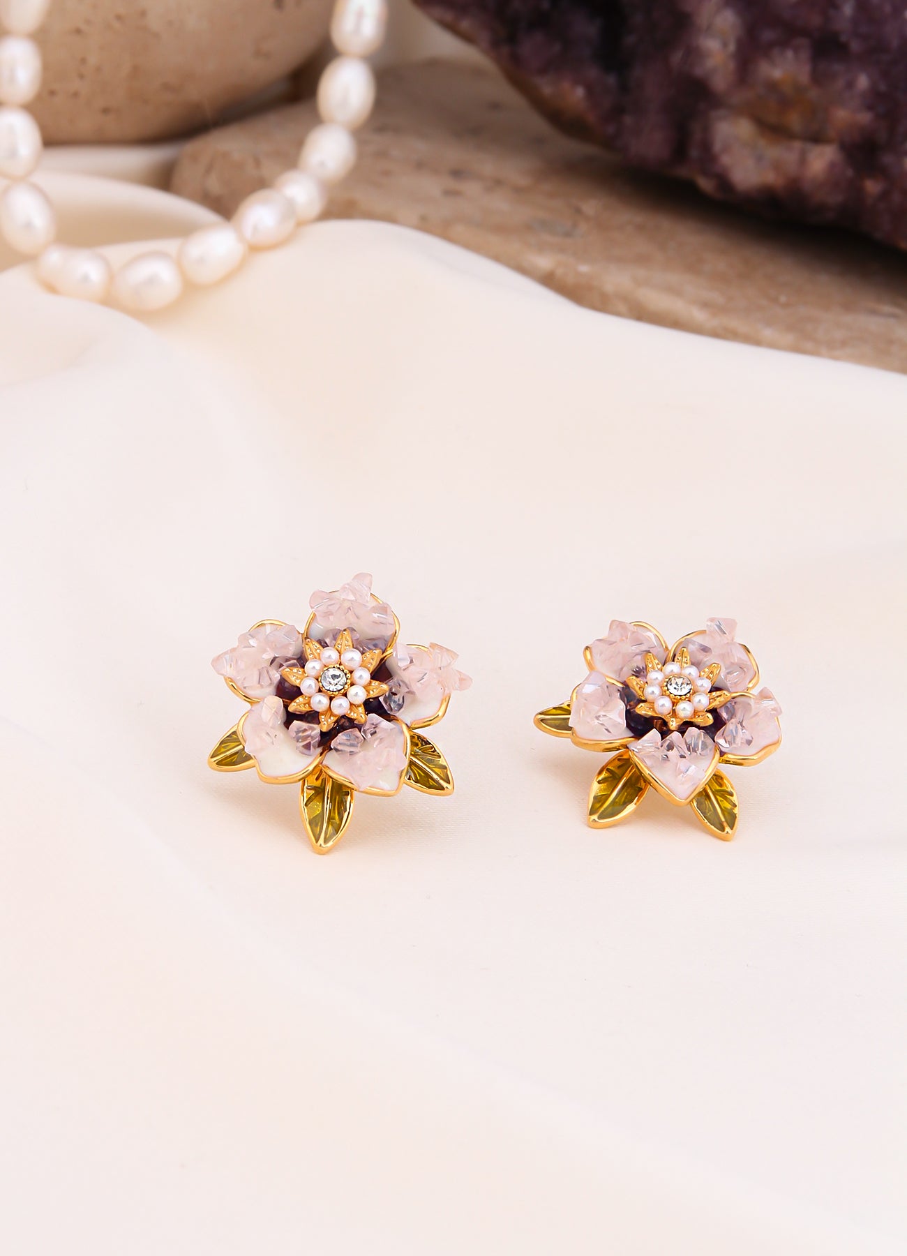 Crystal & Pearl Earring