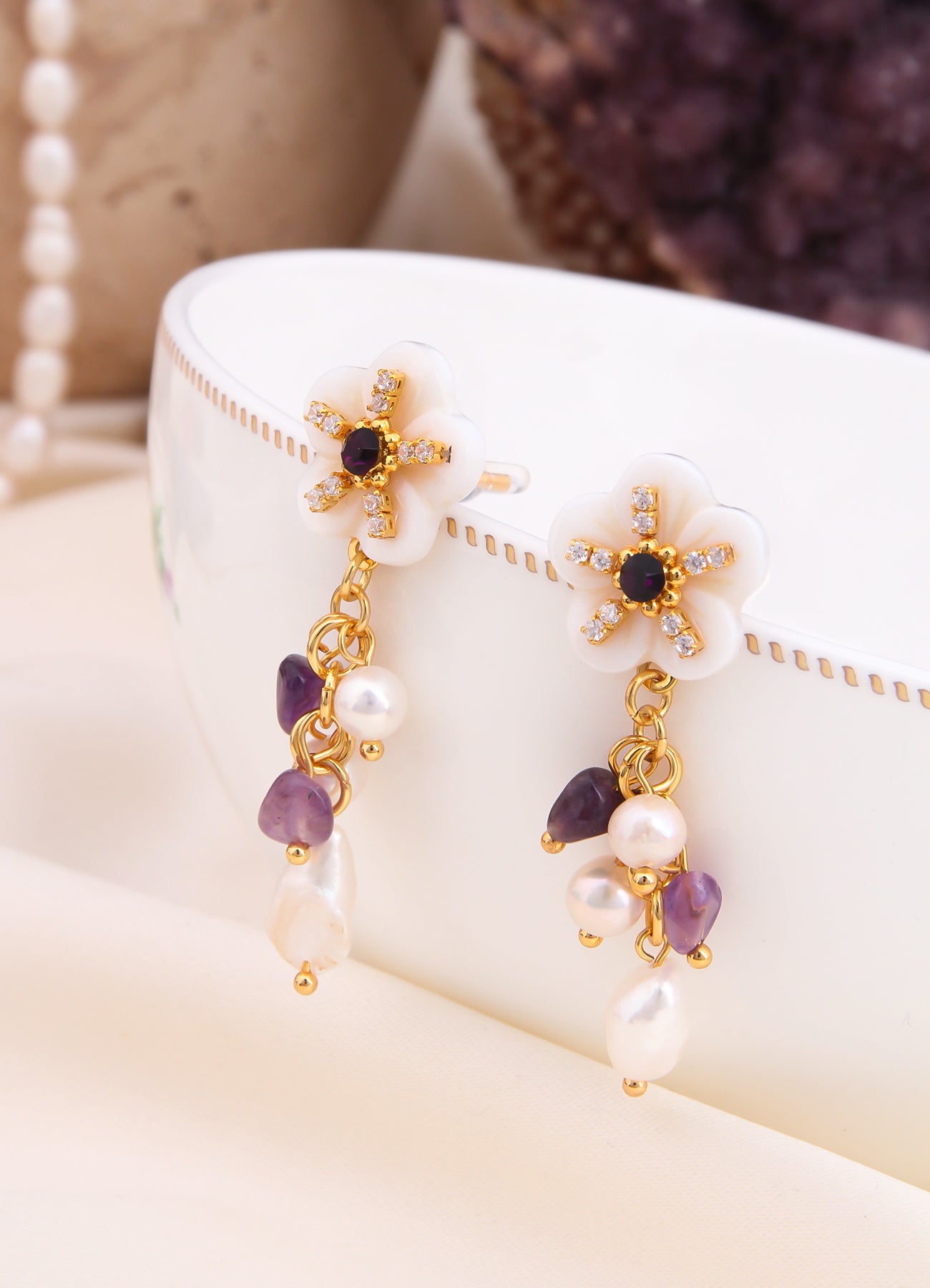 Amethyst & Pearl Earring