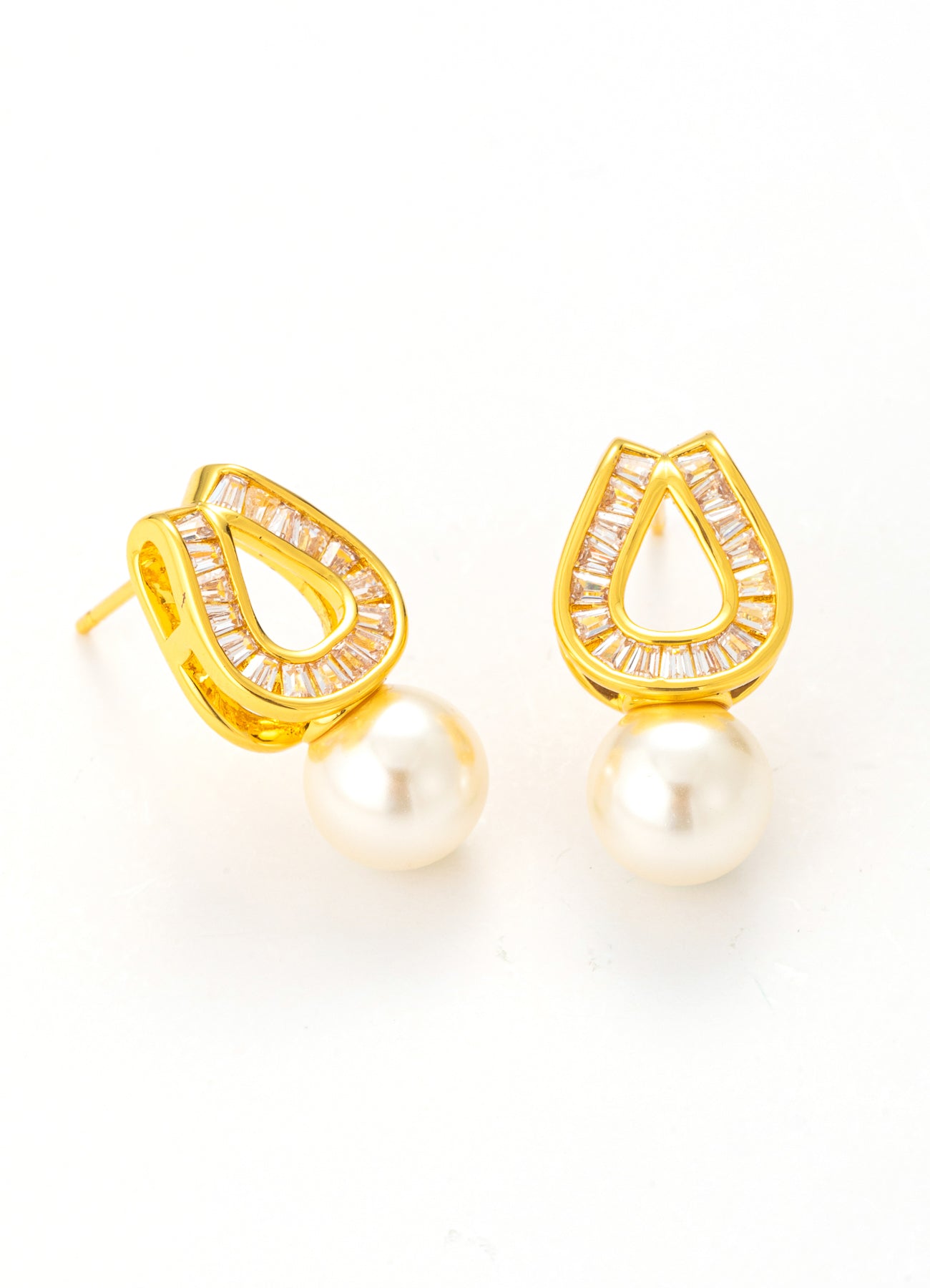 Pearl & Zircon Earring