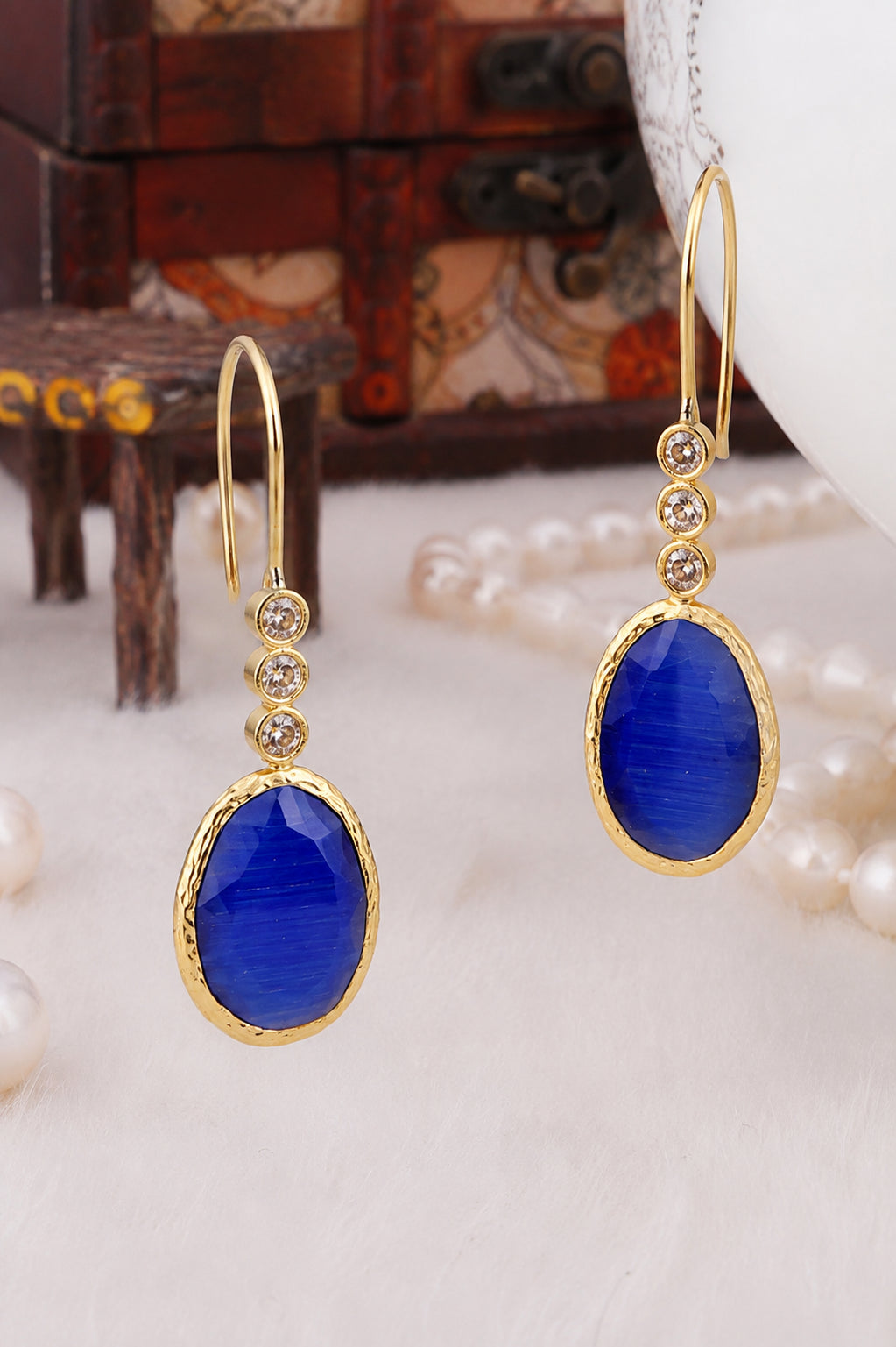 Cat Eyes & Zircon Earring