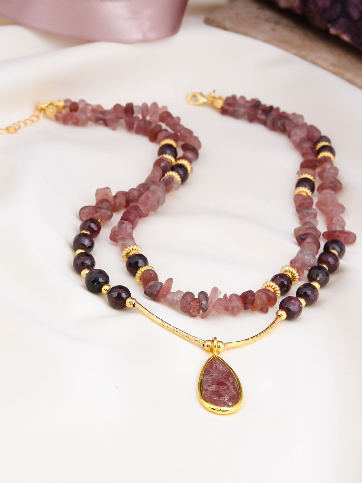 Strawberry Quartz Collier