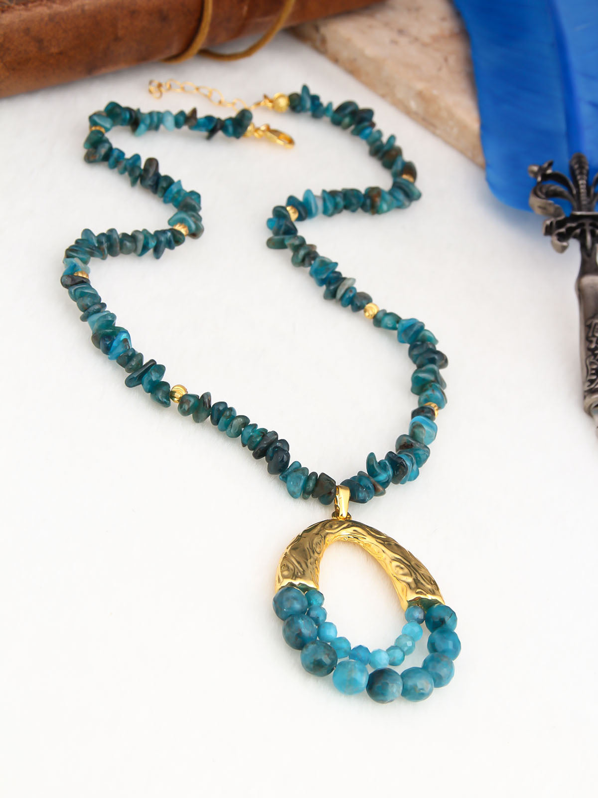 Quartz Collier