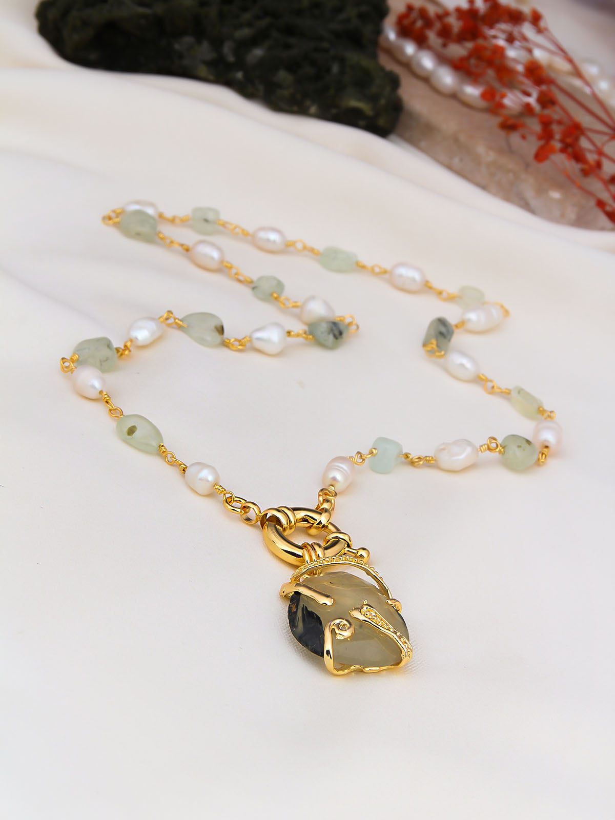 Prinhite & Pearl Collier