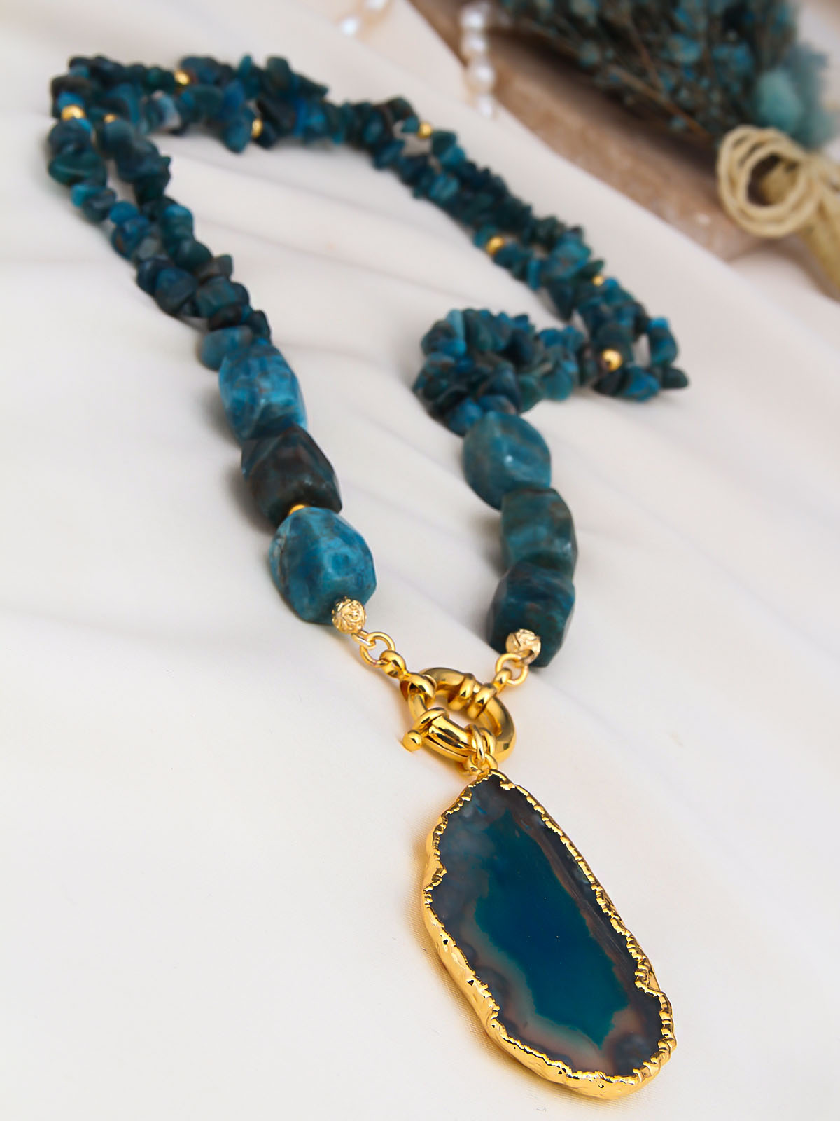 Apatite Collier