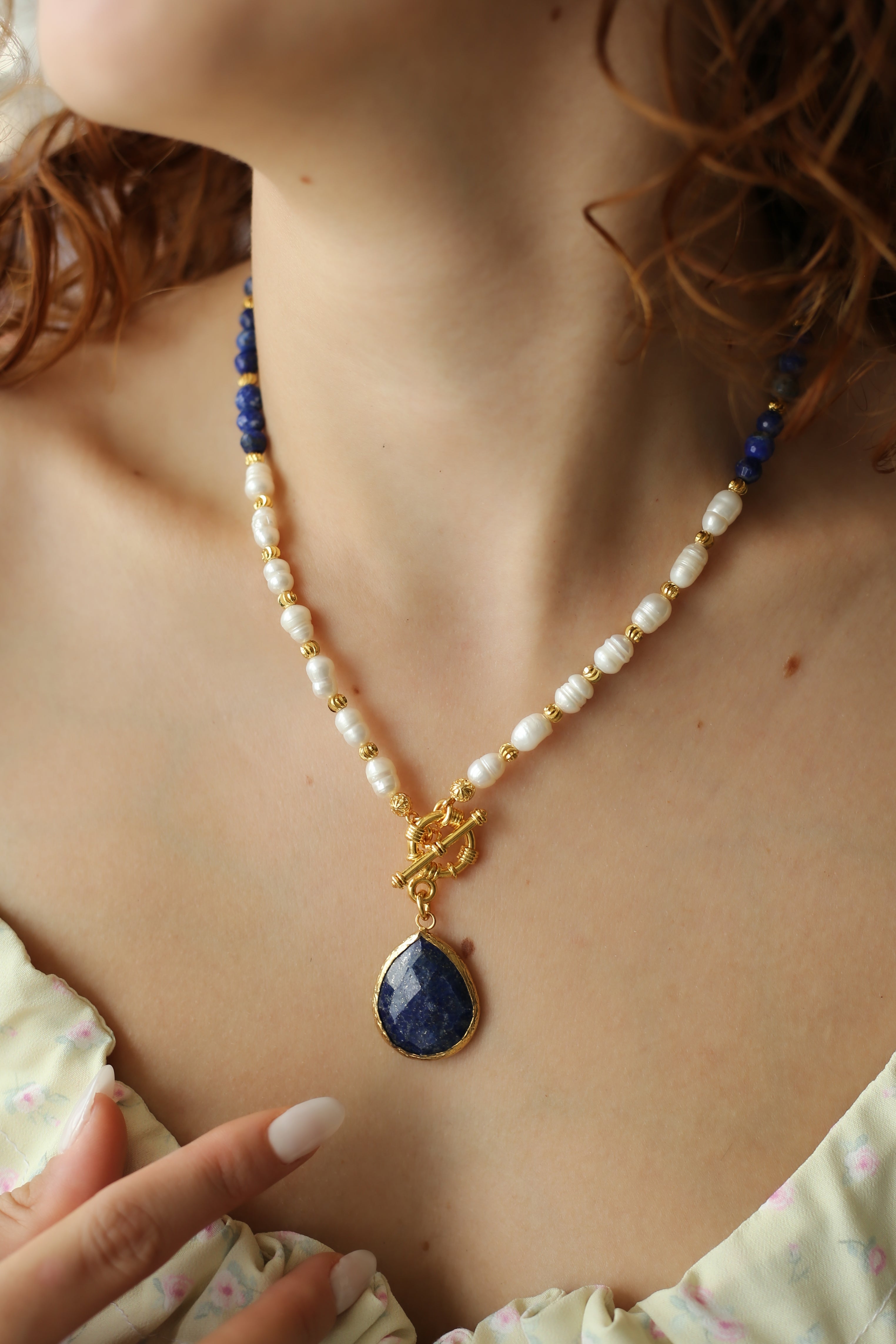 Pearl & Lapis Collier