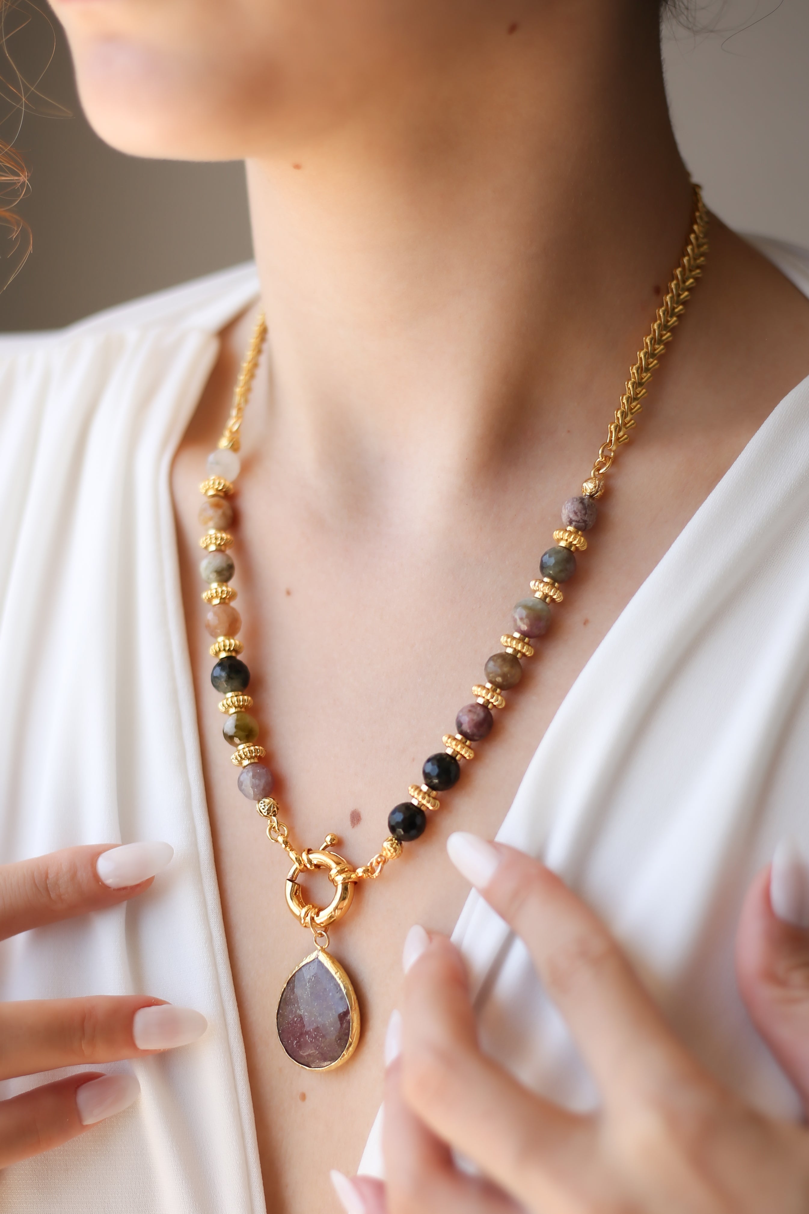 Rodanhite Collier