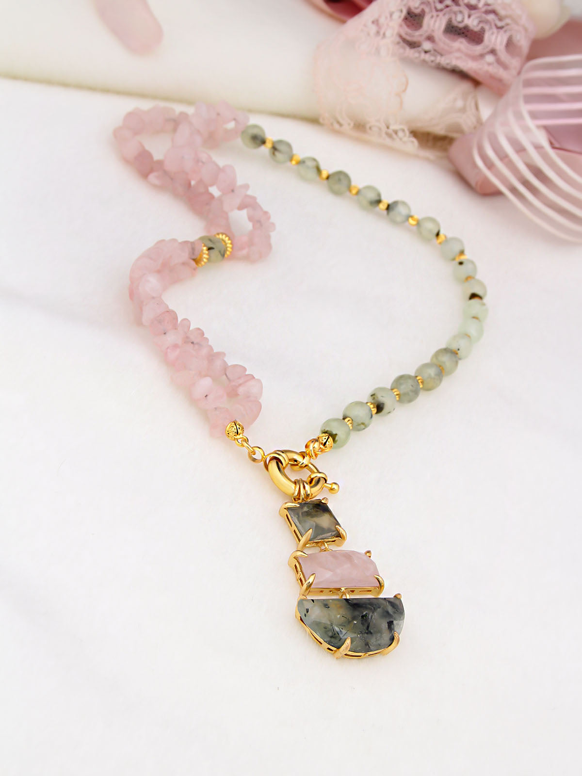 Prehnite & pink quarz Necklace