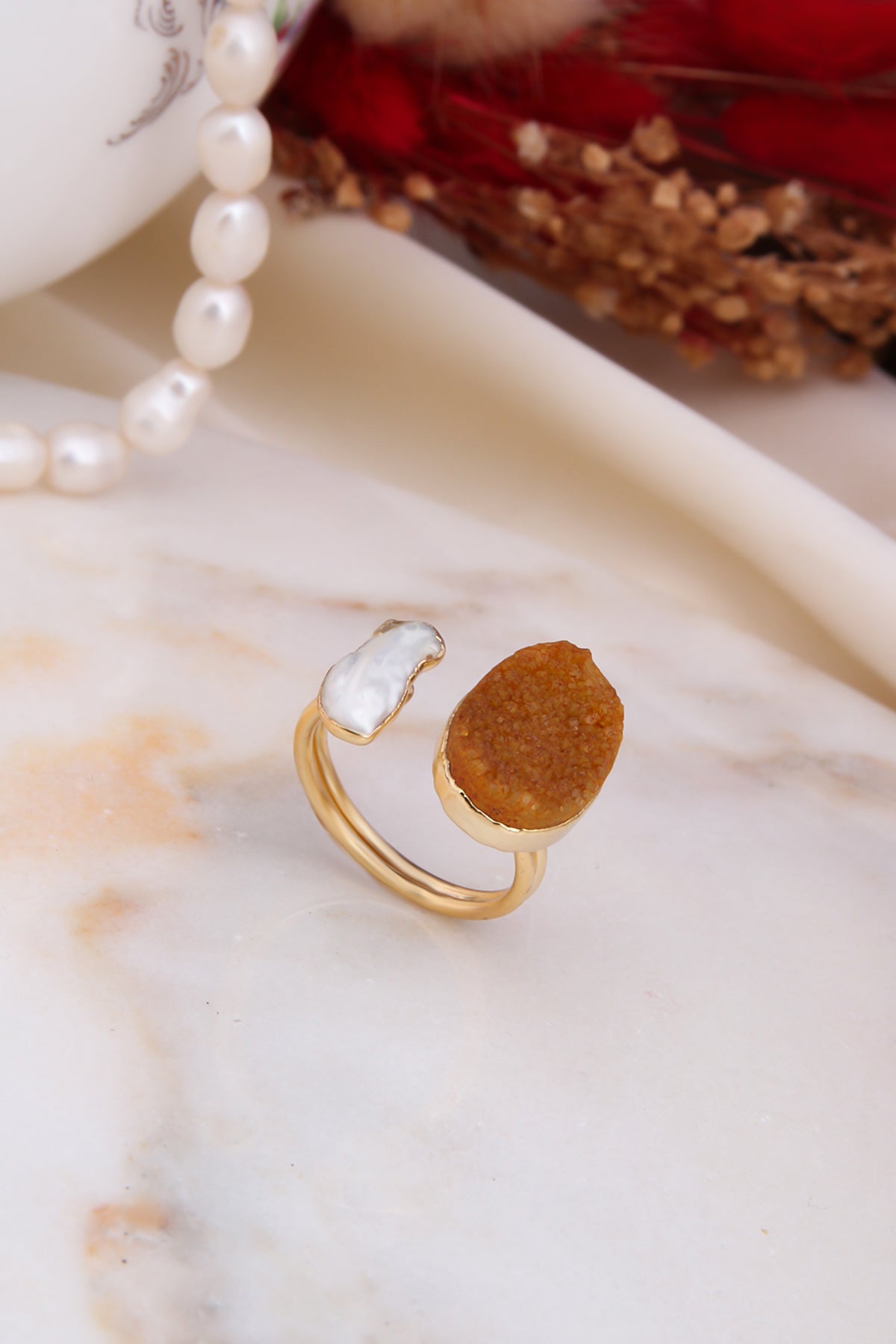 Pearl & Quartz Ring