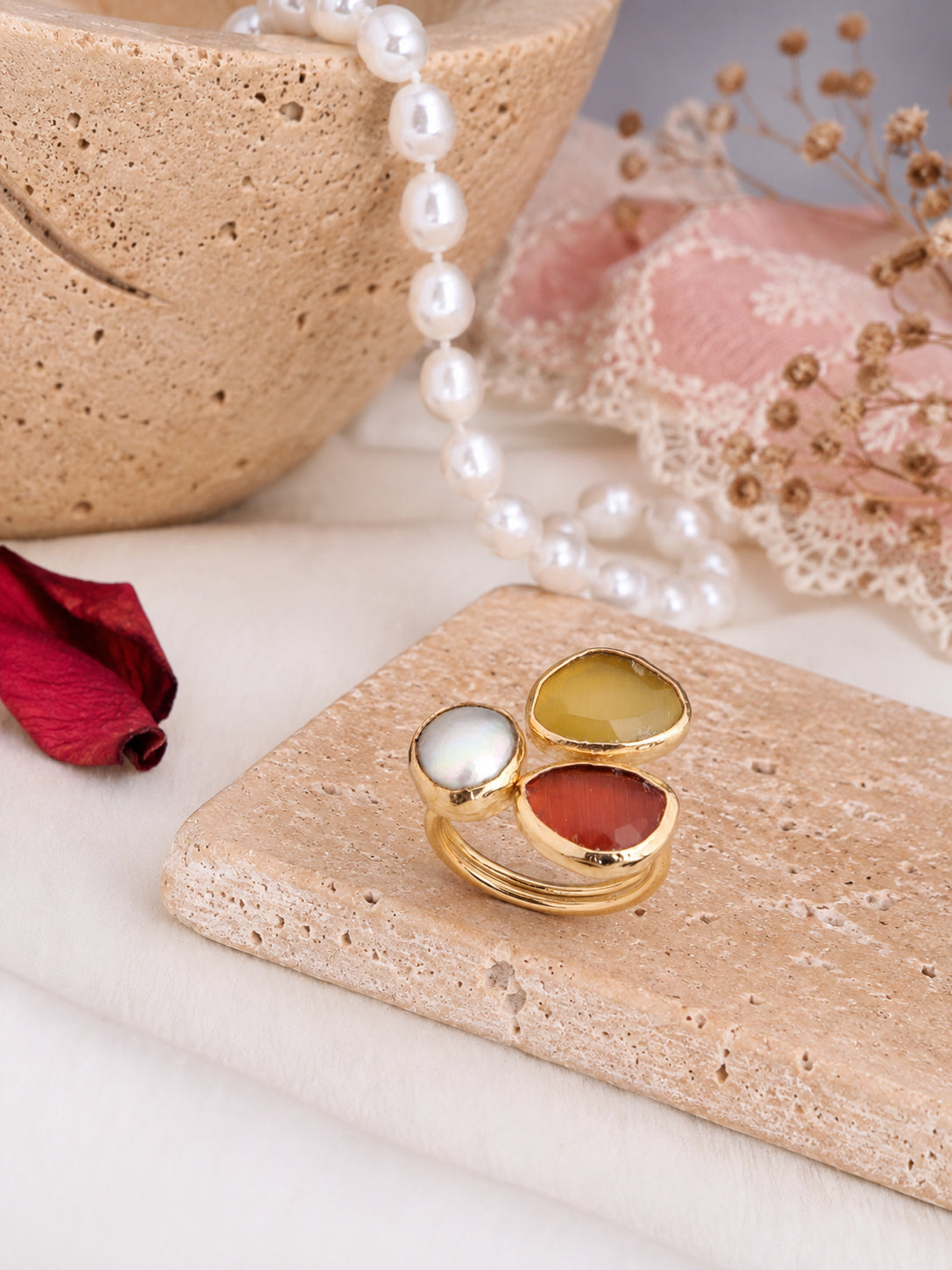 Cat eyes & Pearl Ring