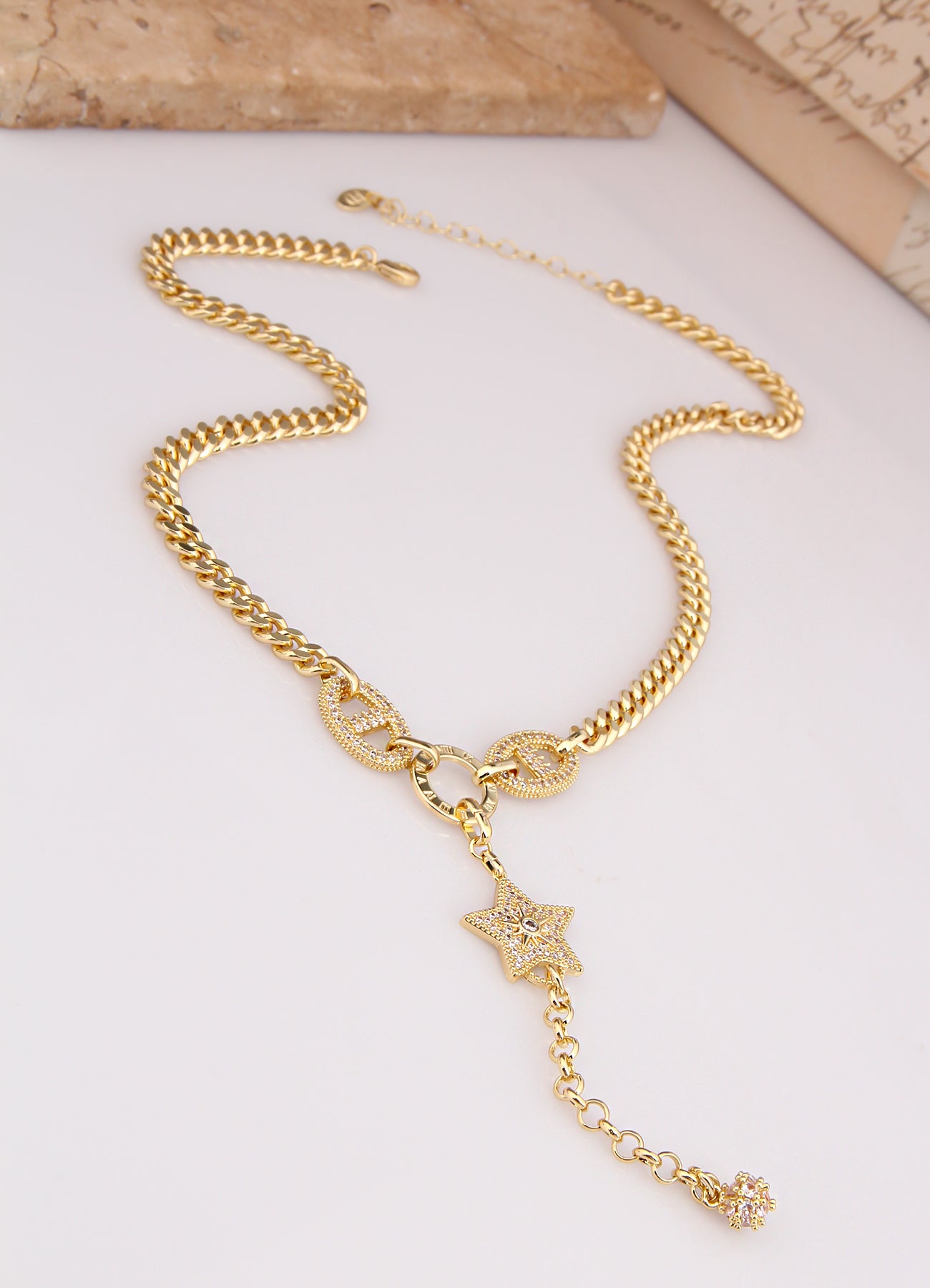 Charlize Pearl Collier