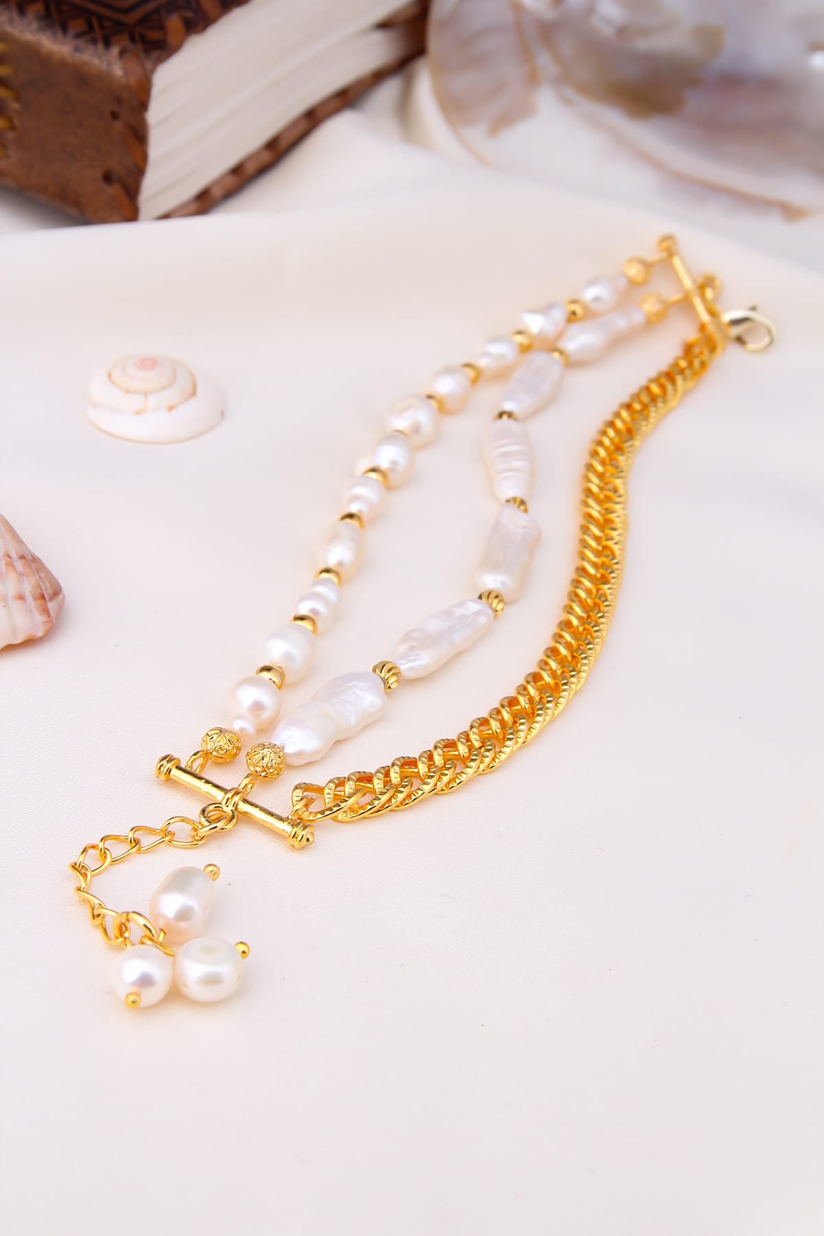 Pearl bracelet
