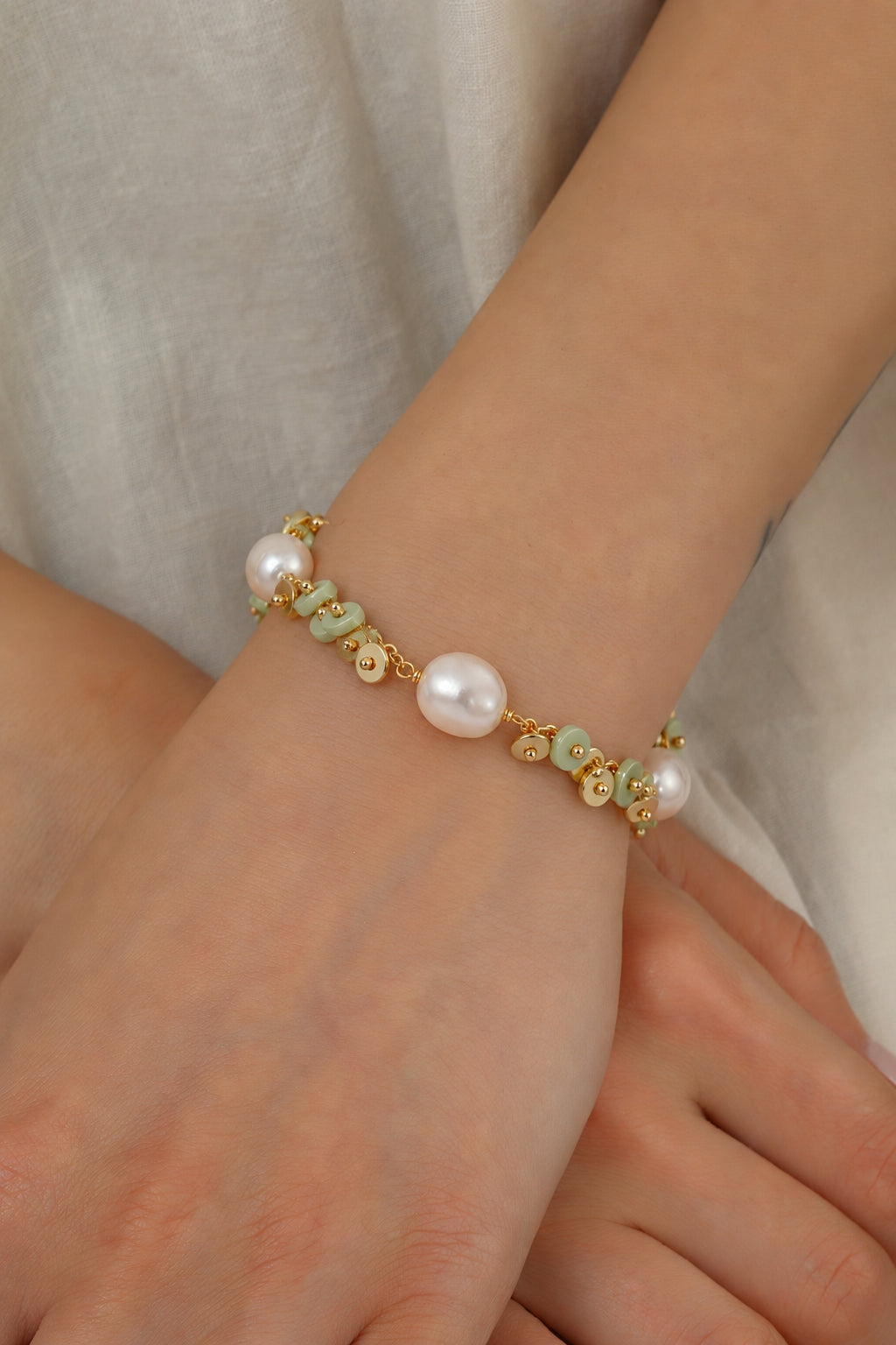 Pearl & Nacre Bracelet