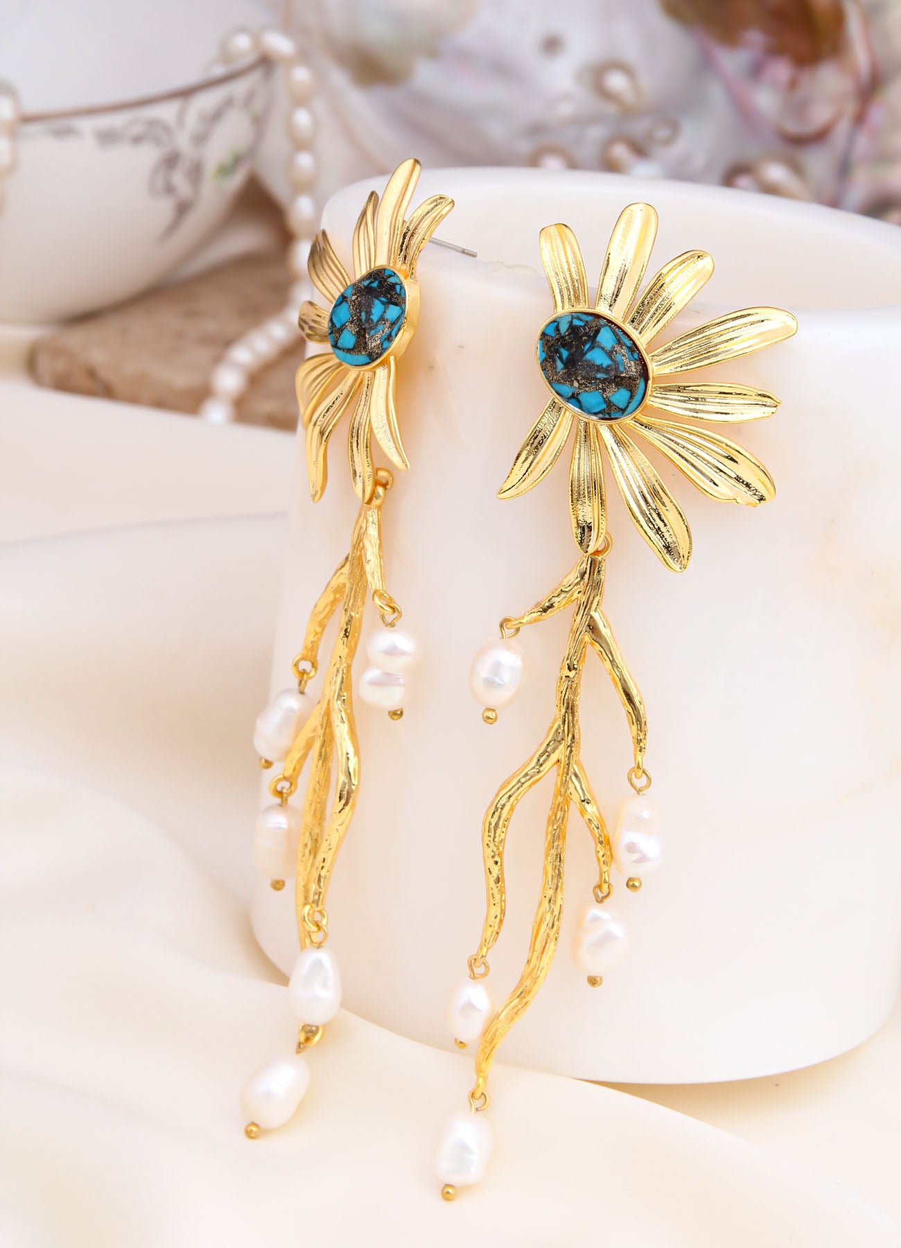Turquoise & Pearl Earring