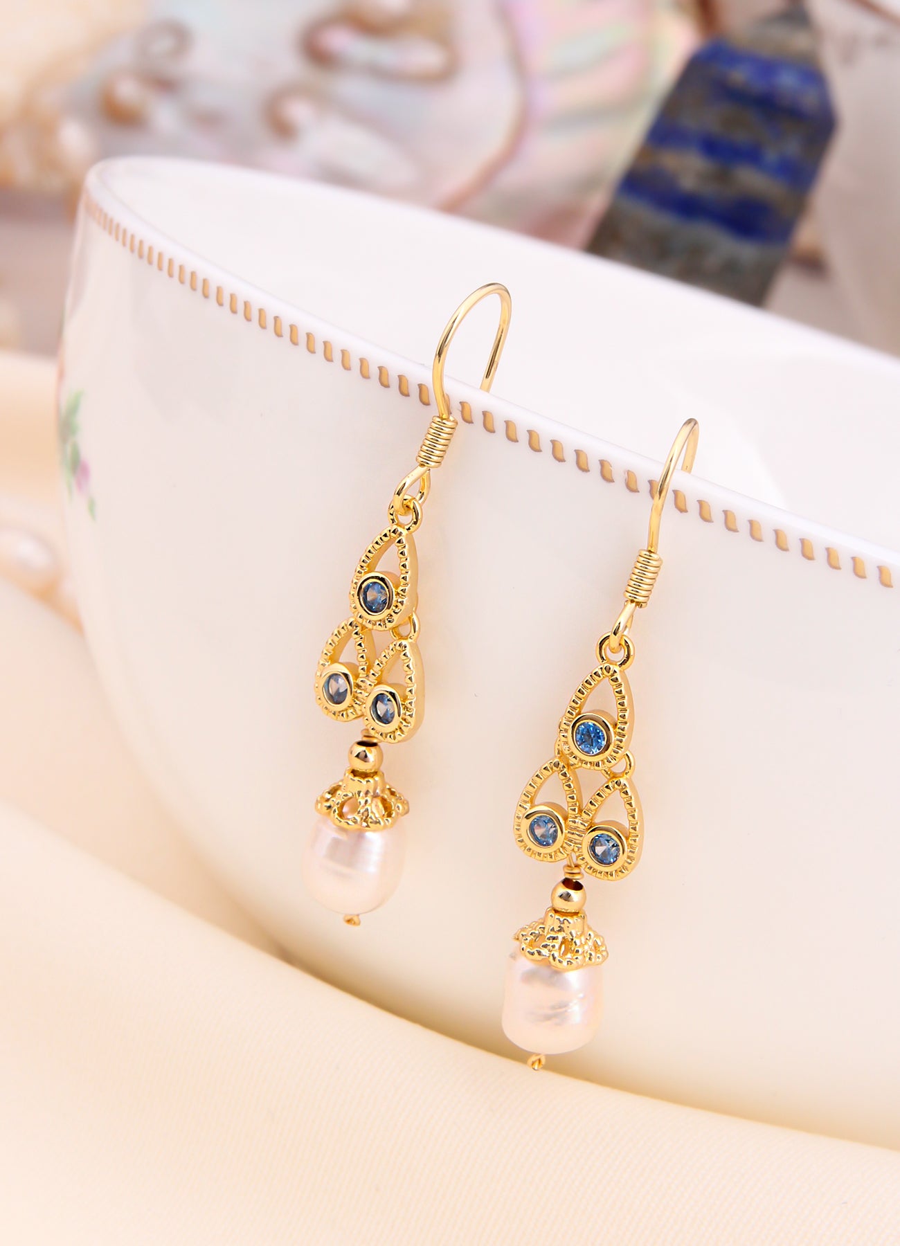 Zircon & Pearl Earring