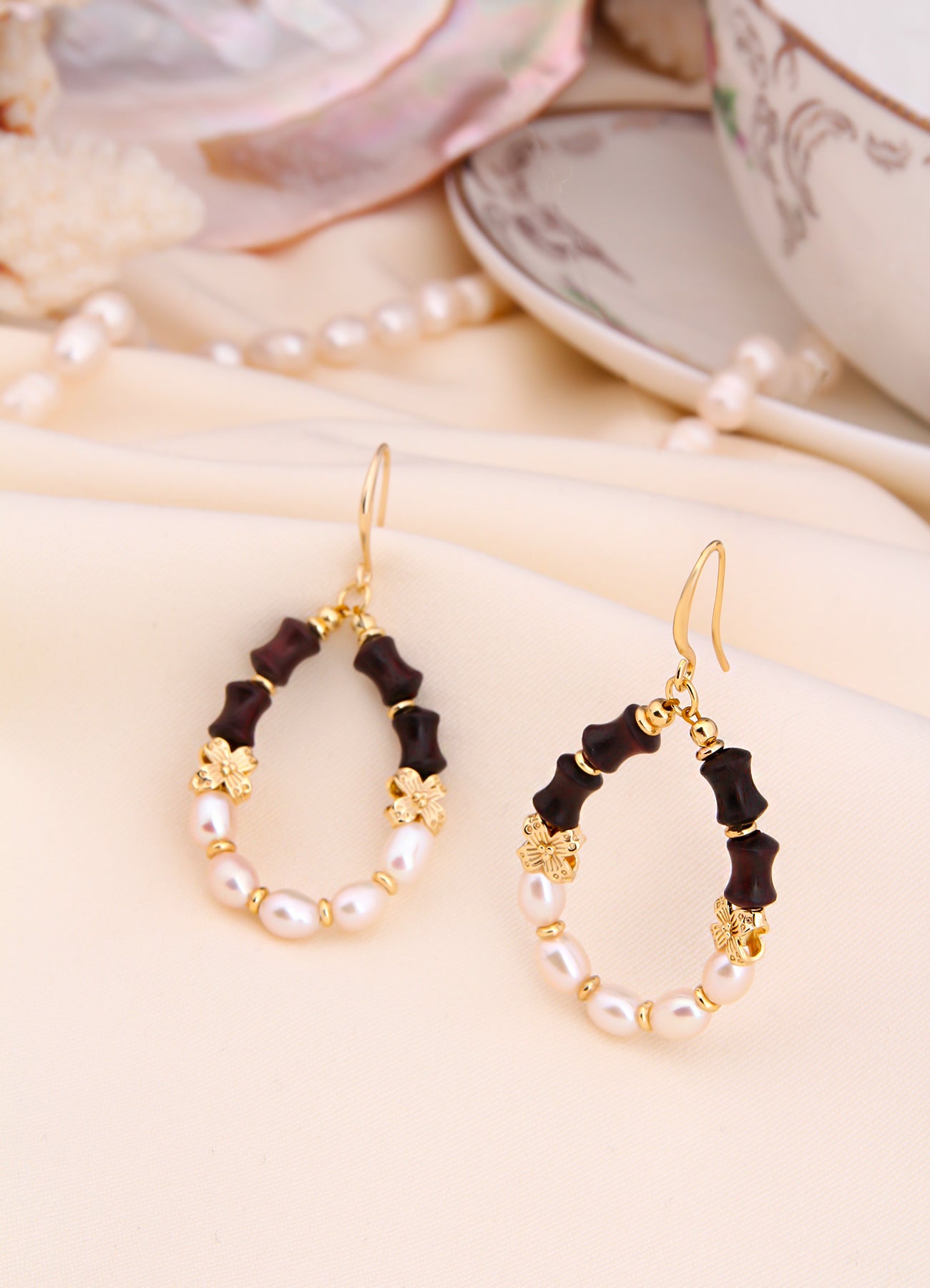 Agate & Pearl Earring