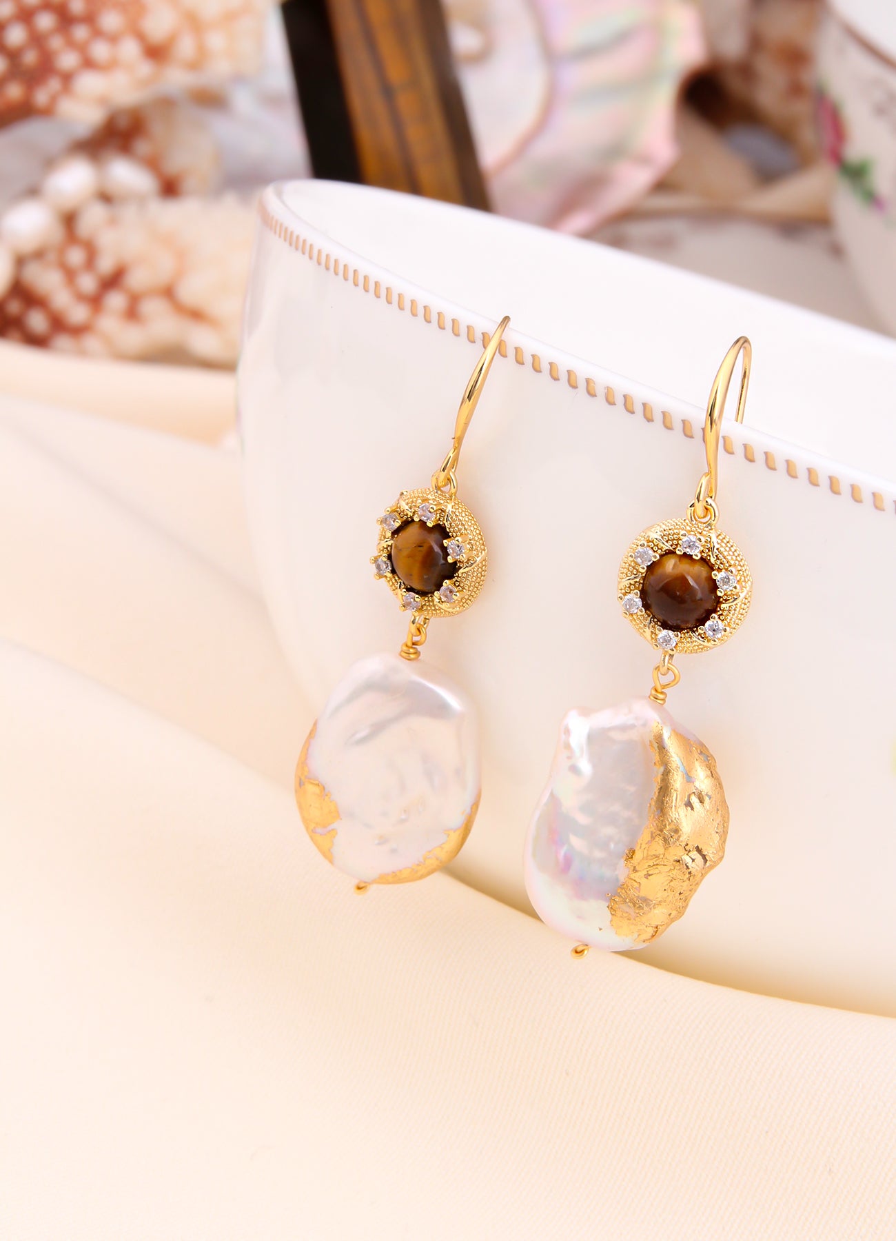 Zircon & Pearl Earring