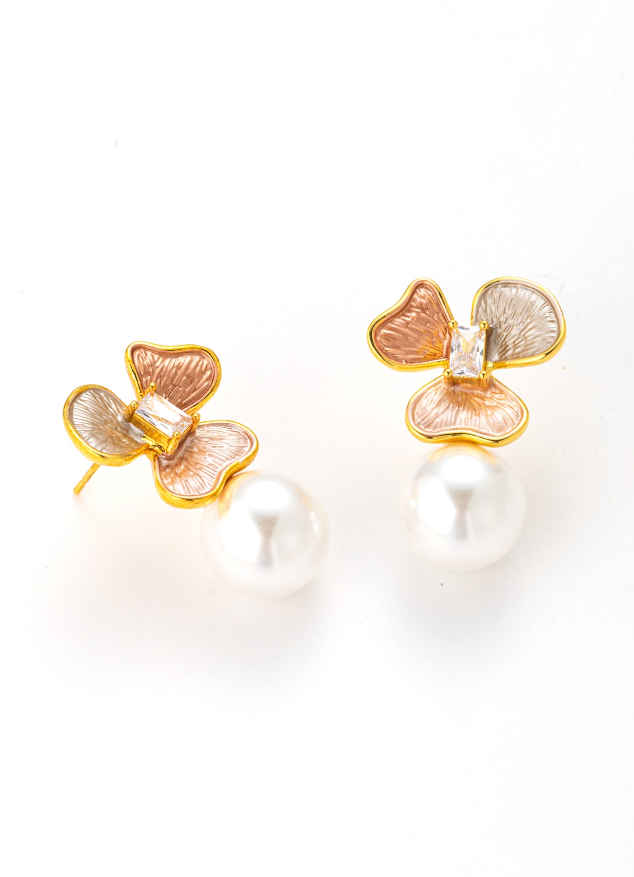 Pearl & Zircon Earring