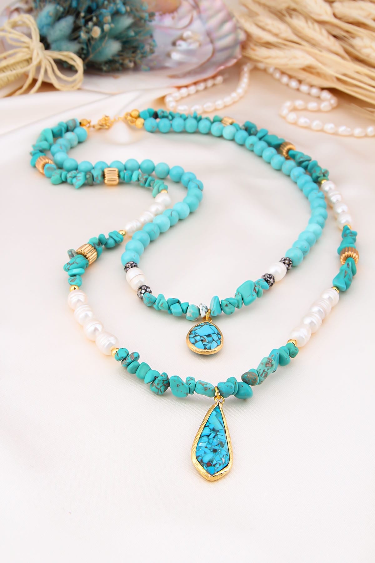 Turquoise & Pearl Collier