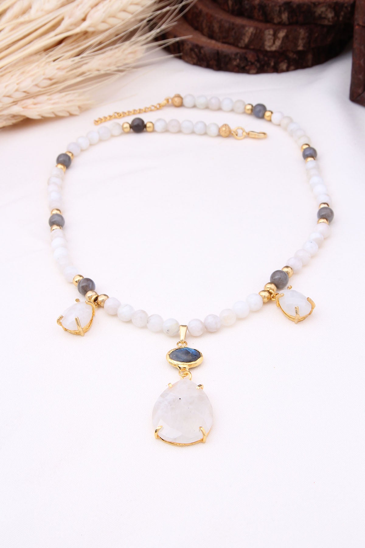 Moonstone & Labradorite Collier