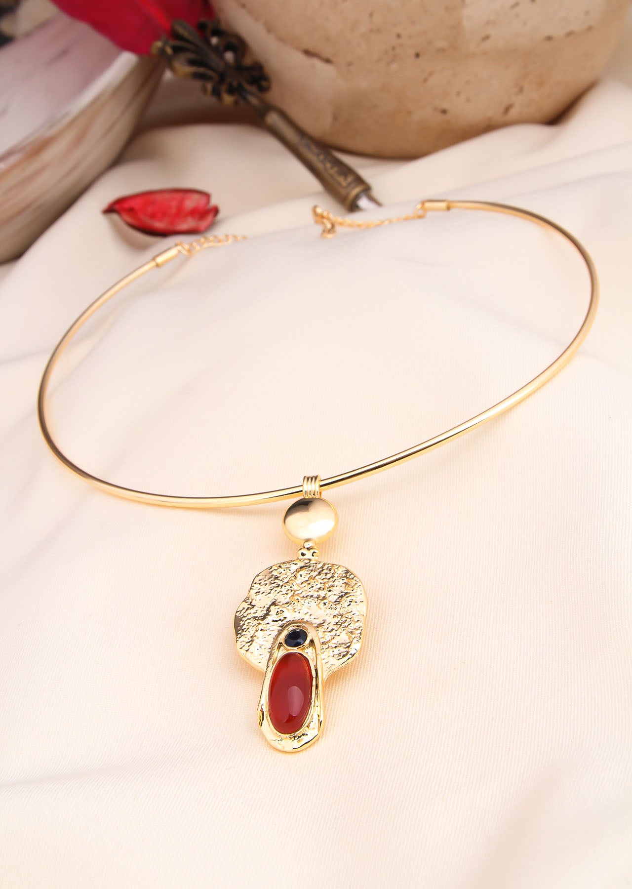Agathe Necklace