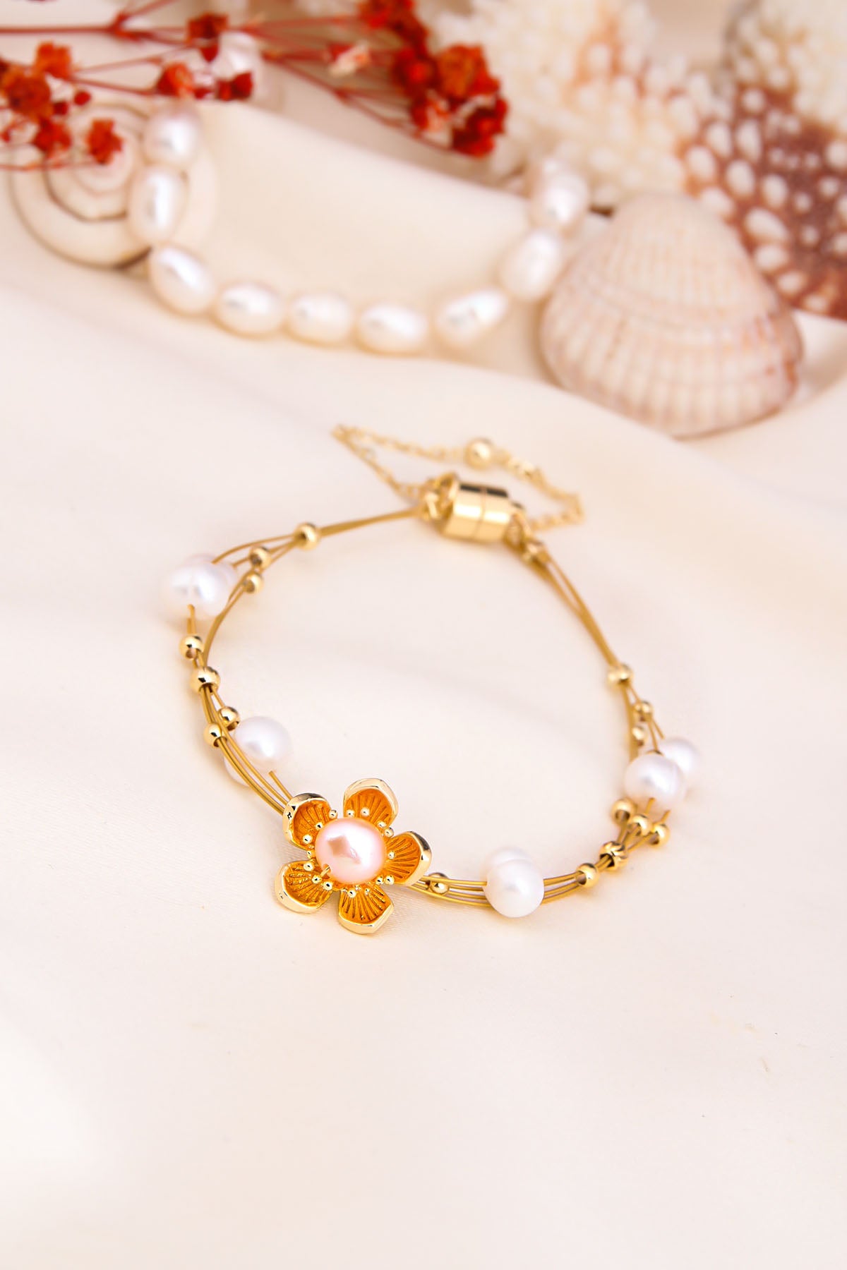 Pearl & Crystal Bracelet