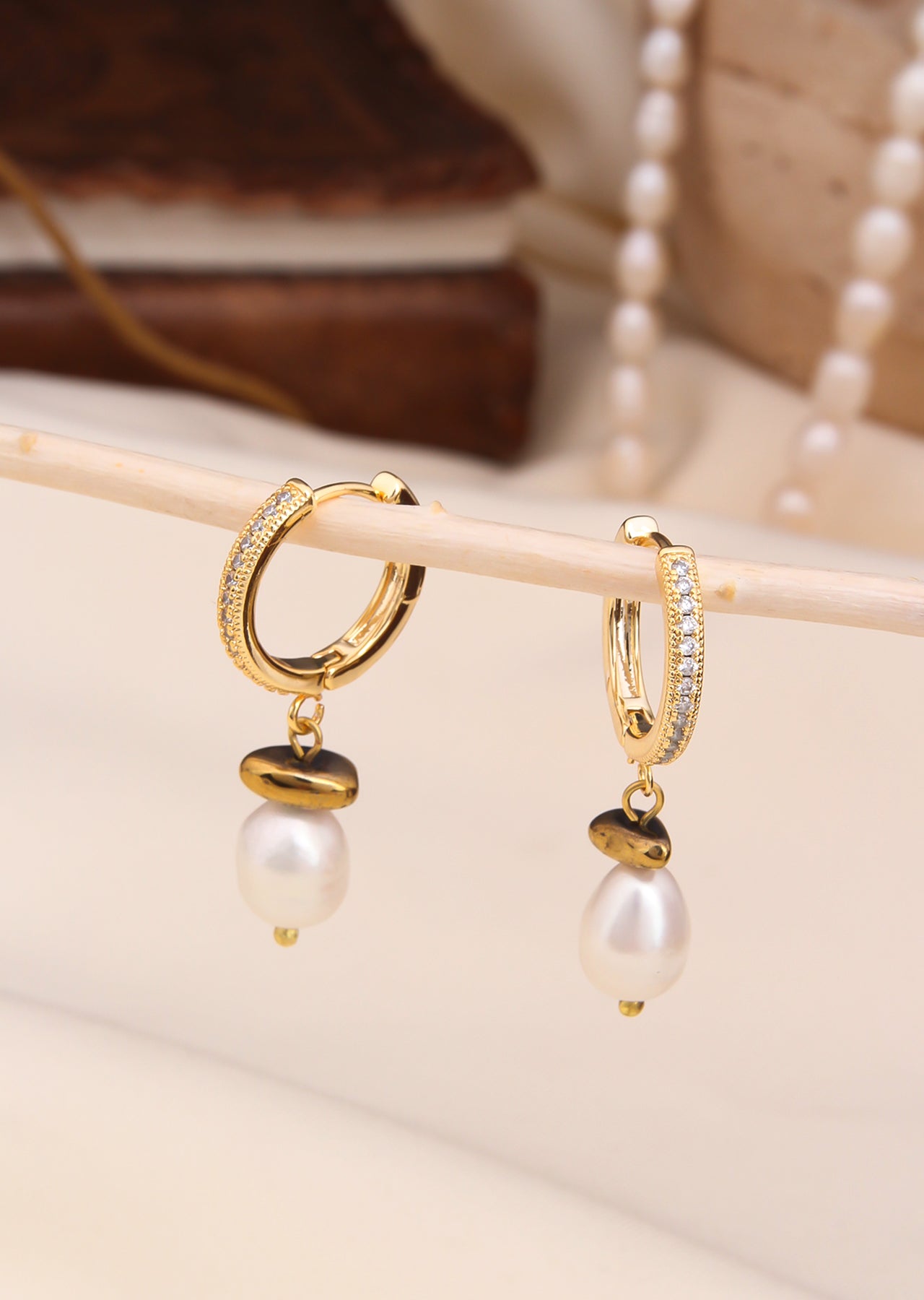 Zircon & Pearl Earring