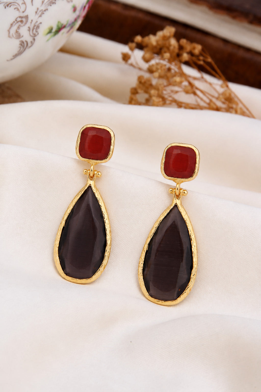 Onix & Cat Eyes Earring