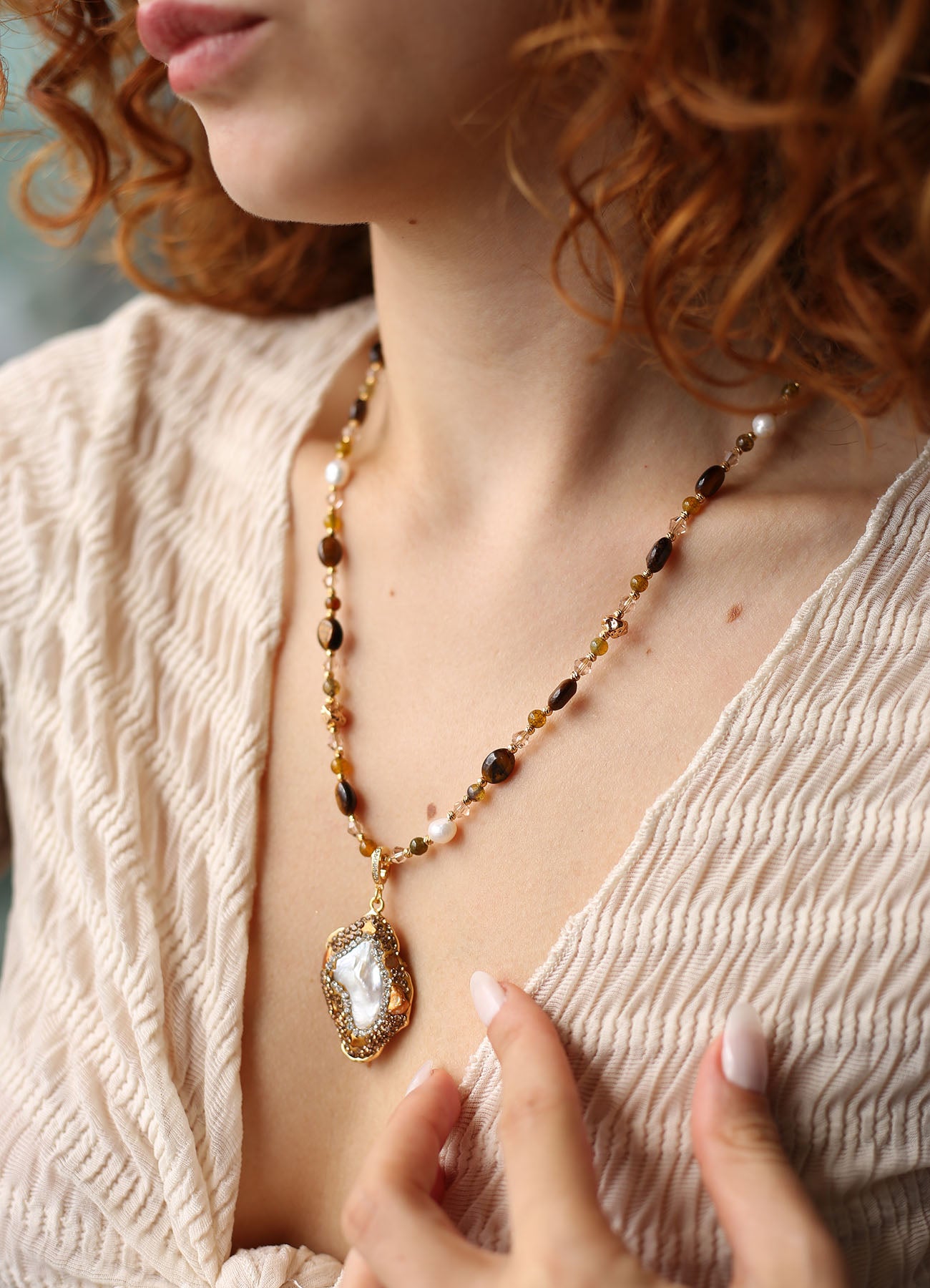 Pearl & Tiger Eyes & Zircon Collier