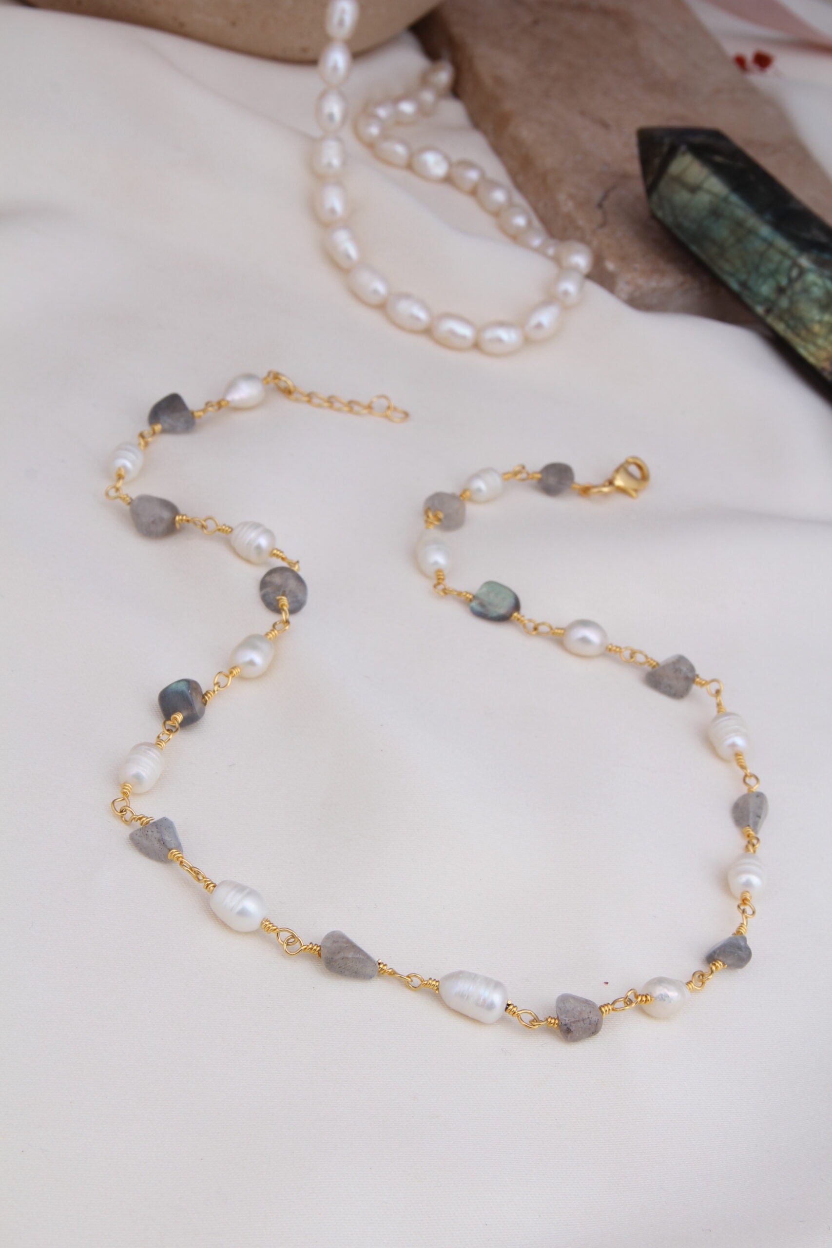 Labradorite & Pearl Collier