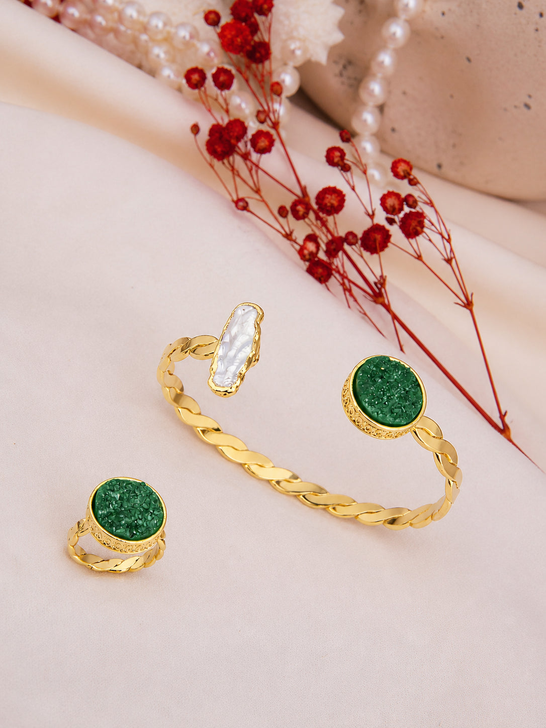 Pearl & Quartz Set