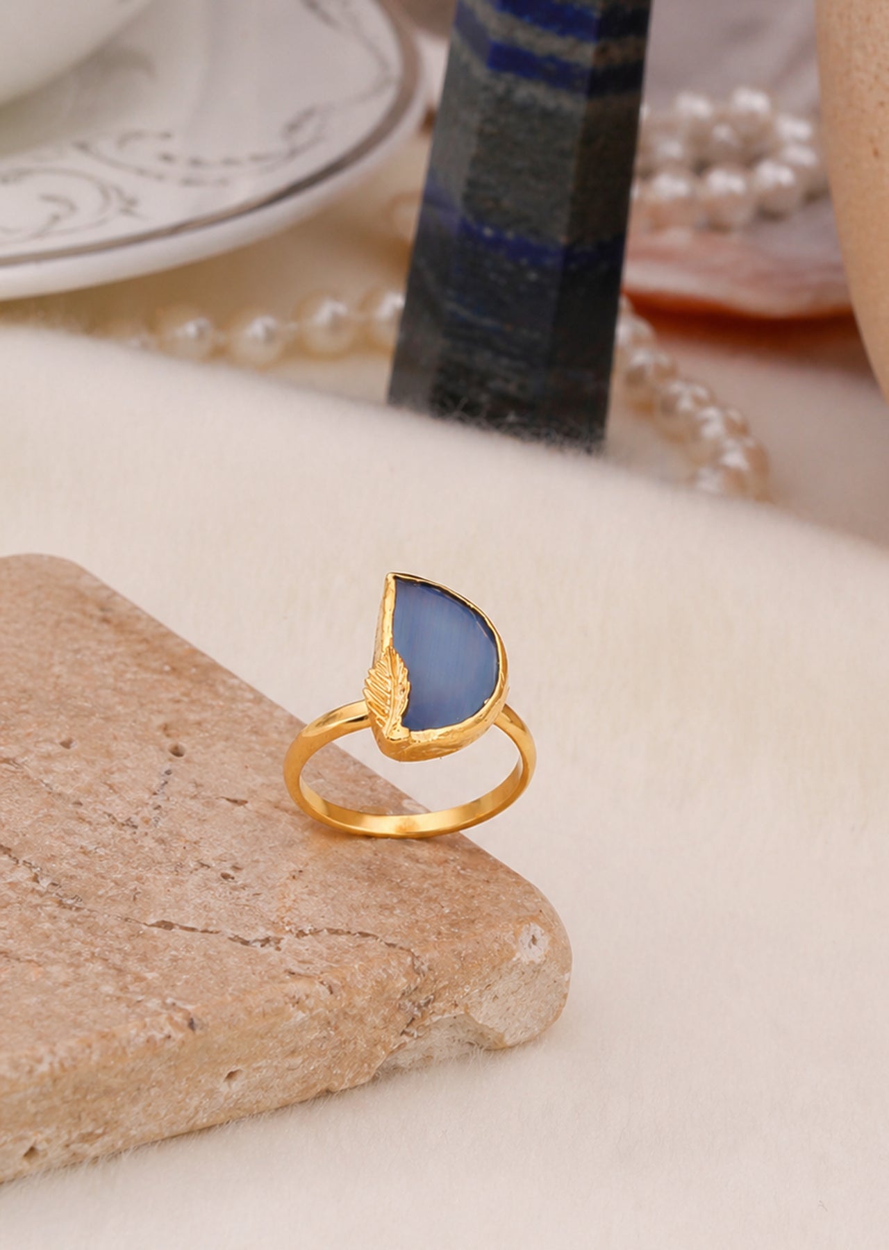 Cat eyes Ring