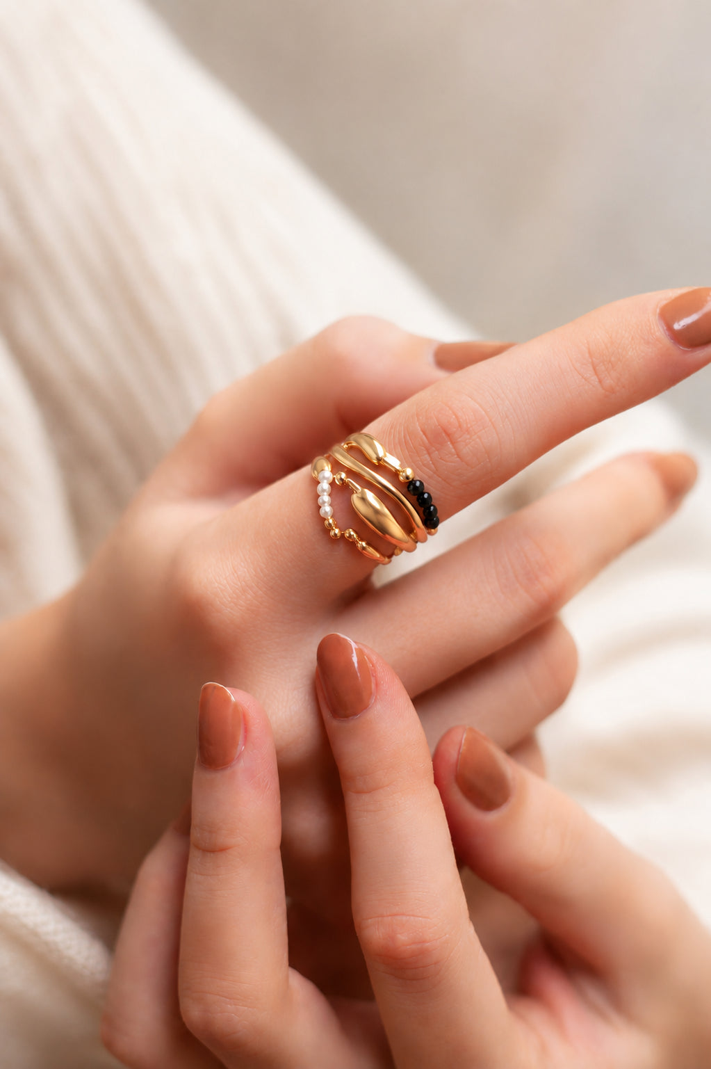 Pearl & Onix Ring