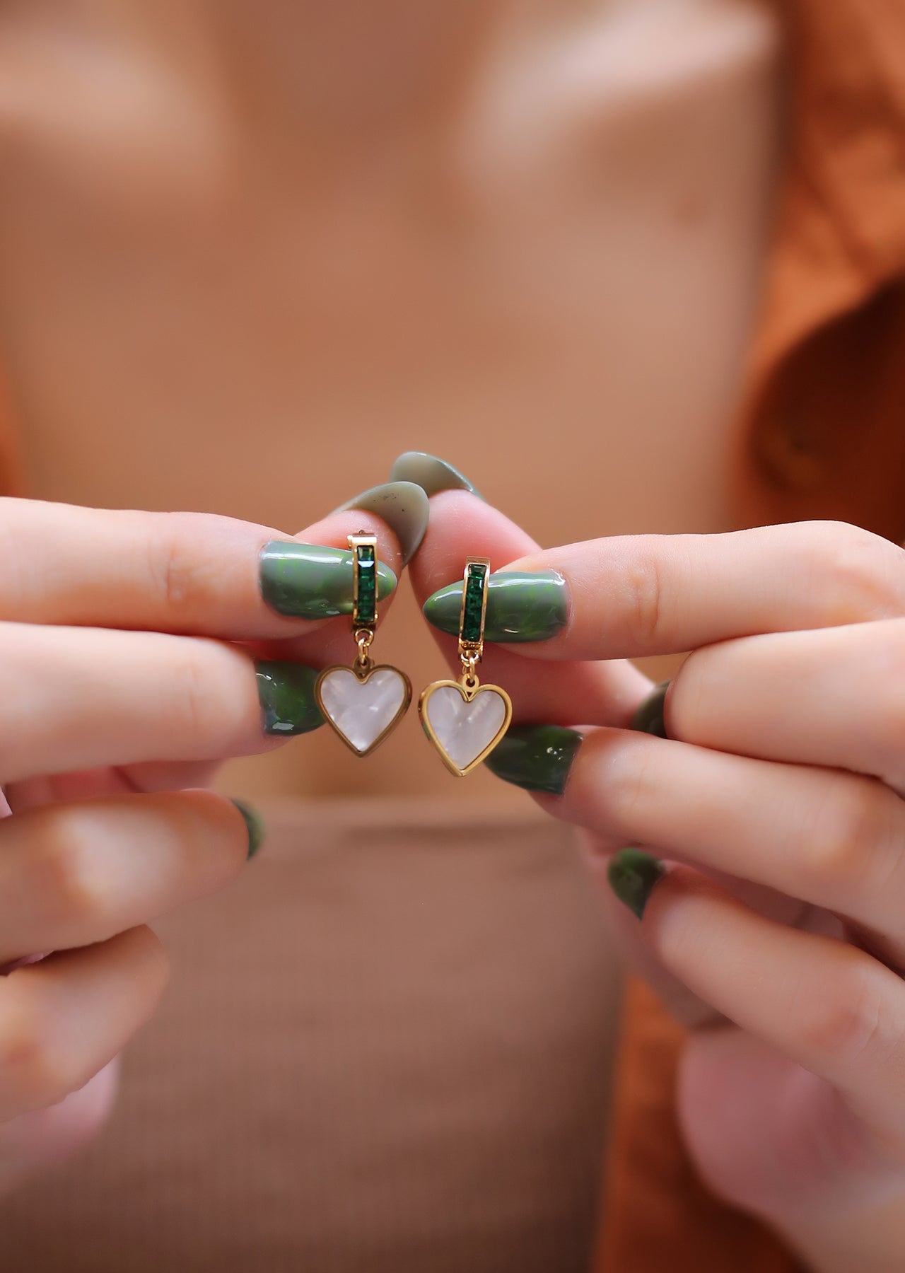 Nacre & Zircon Earring