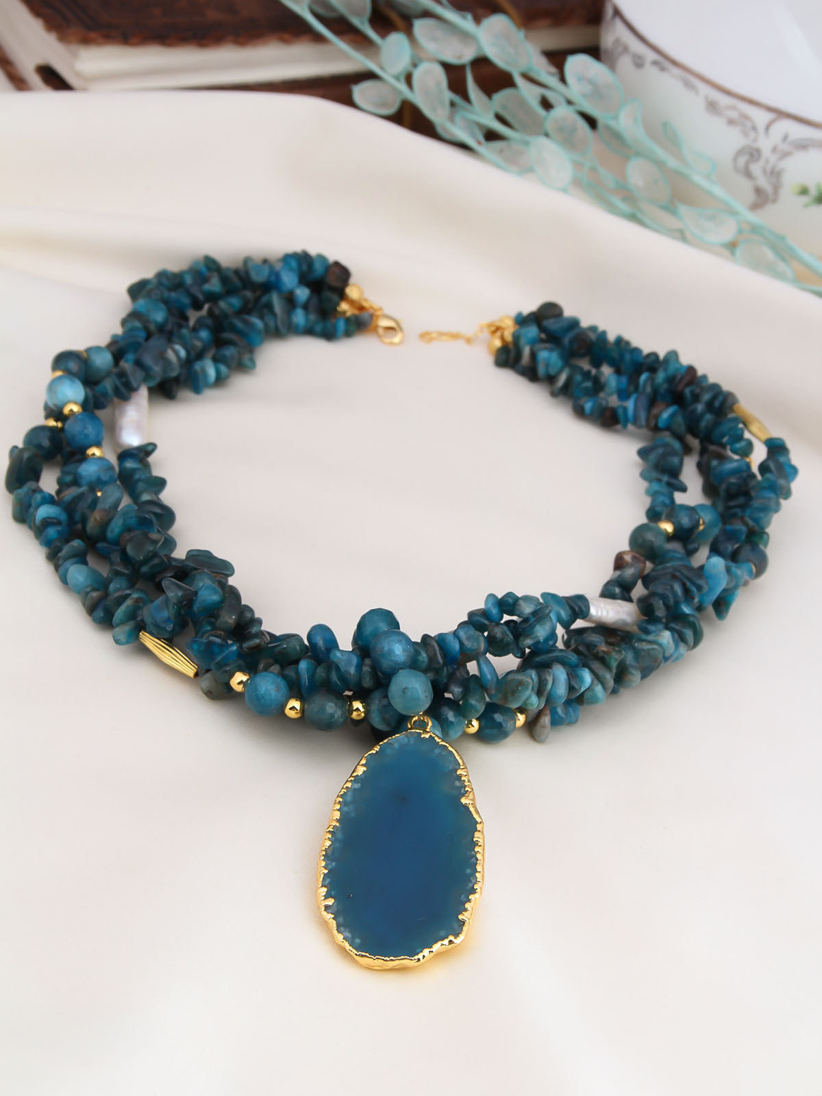 Apatite Collier