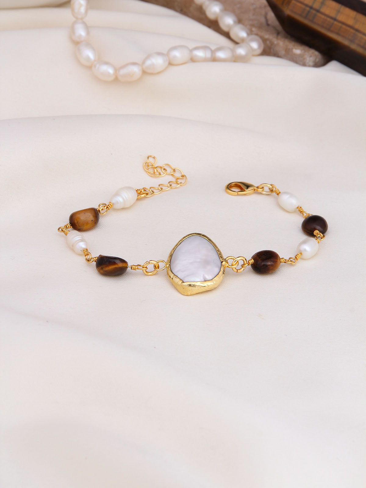 Tiger Eyes &amp; Pearl Bracelet