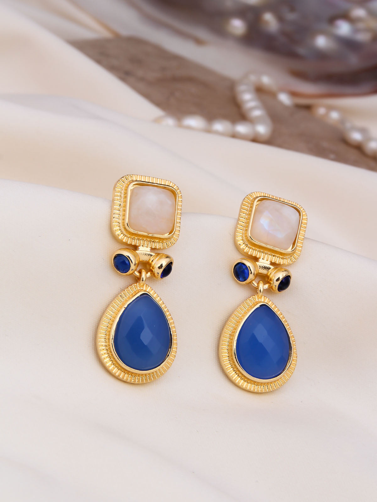 Cat Eyes & Moonstone Boucles d'oreilles