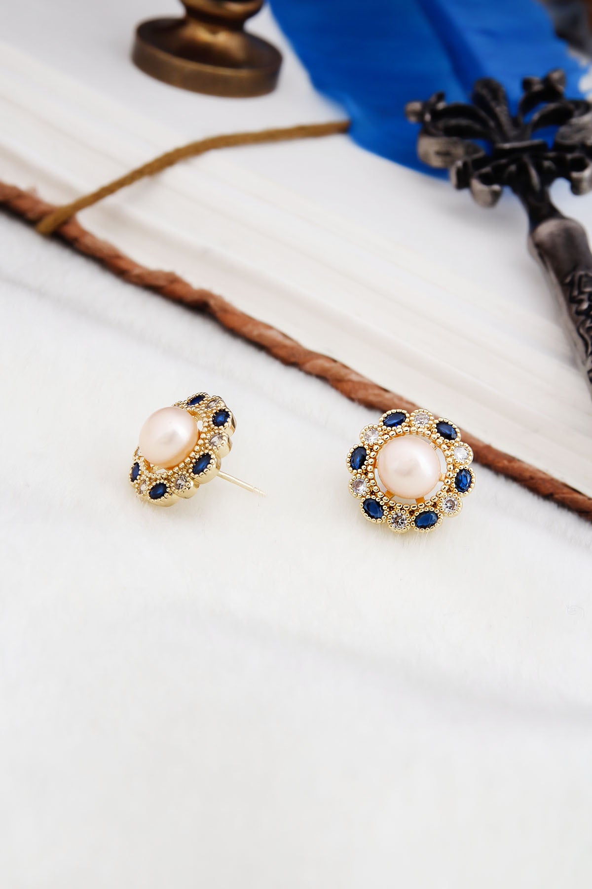 Pearl Earring
