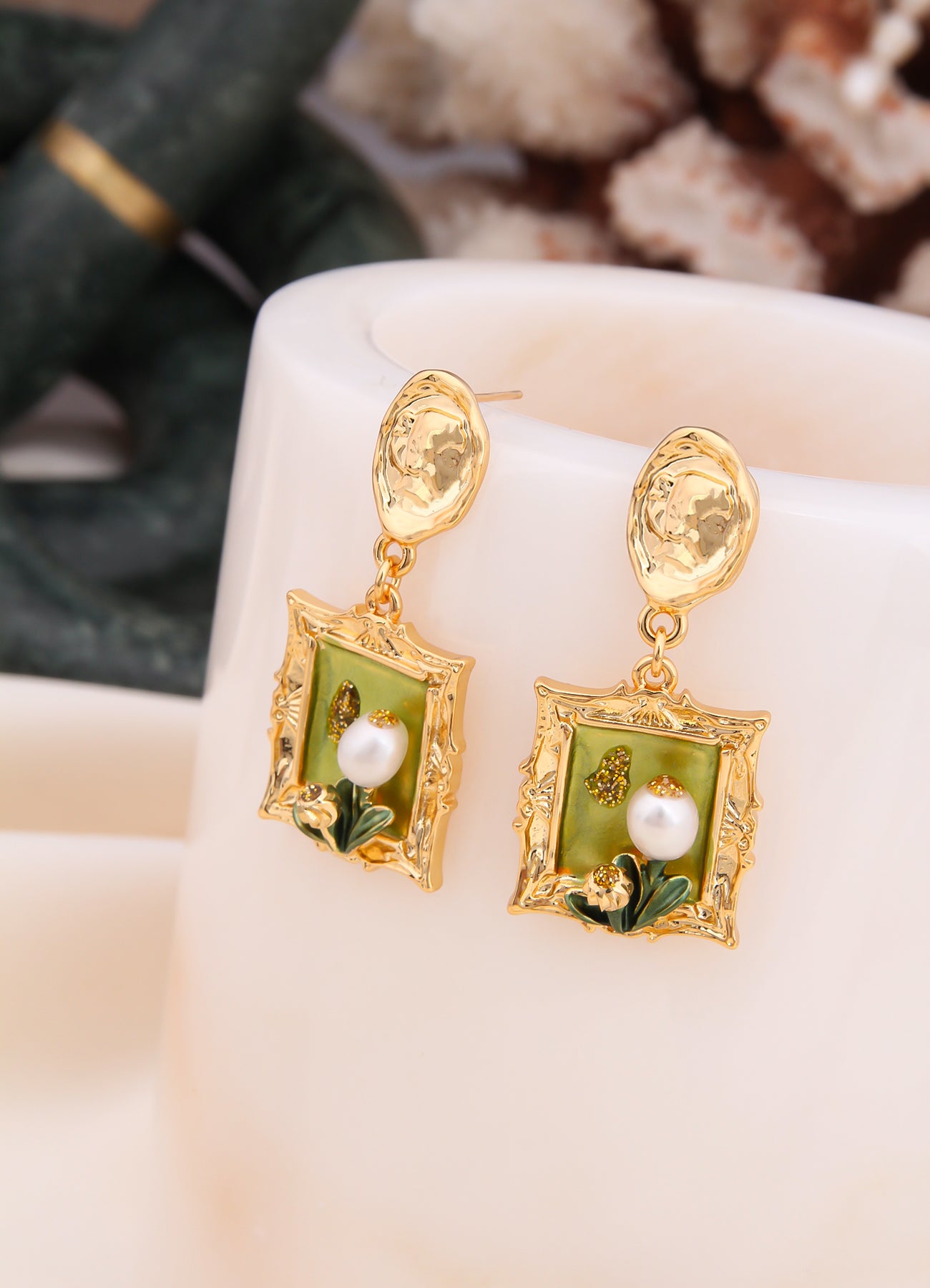 Pearl Earring