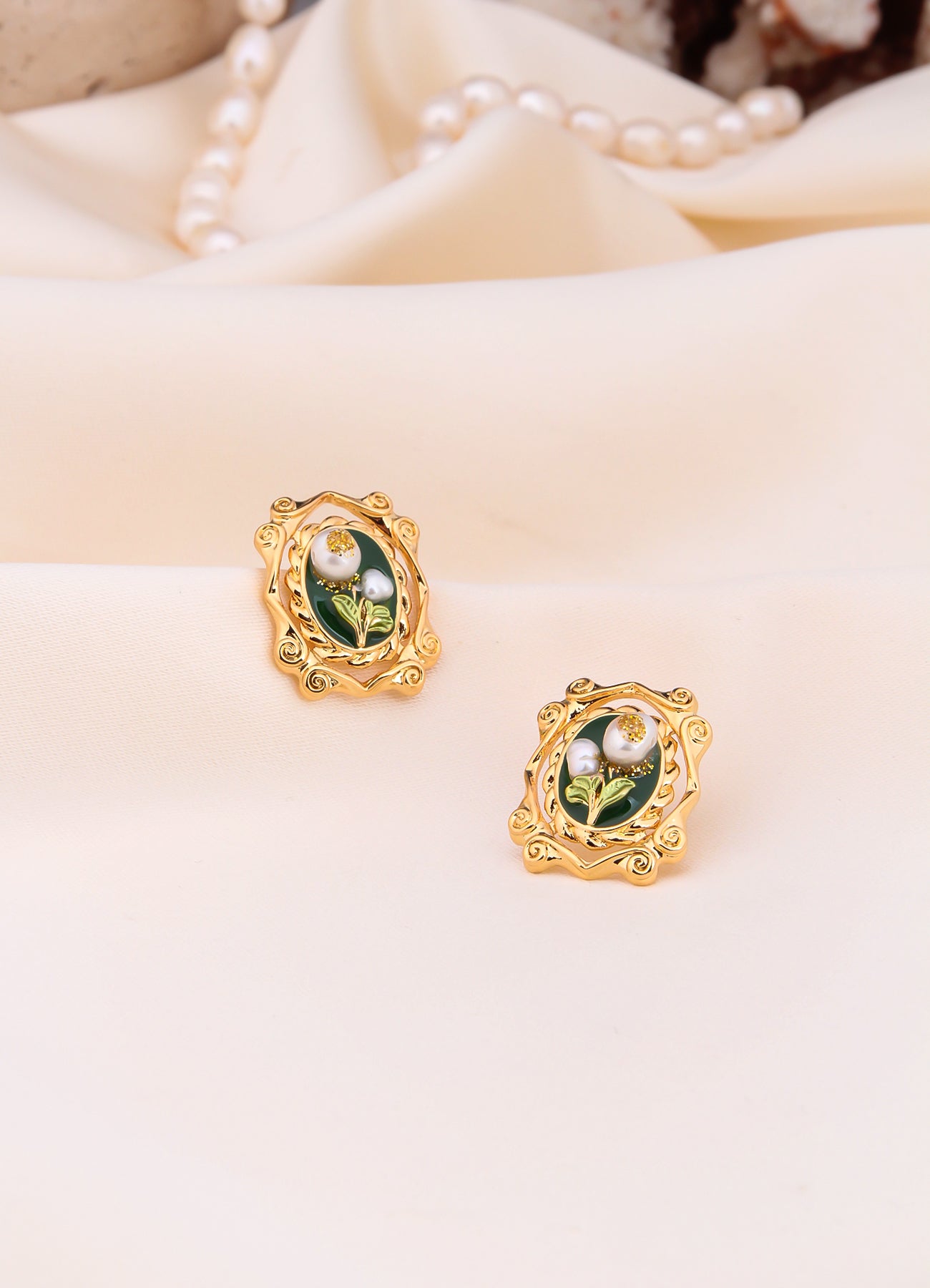 Pearl Earring