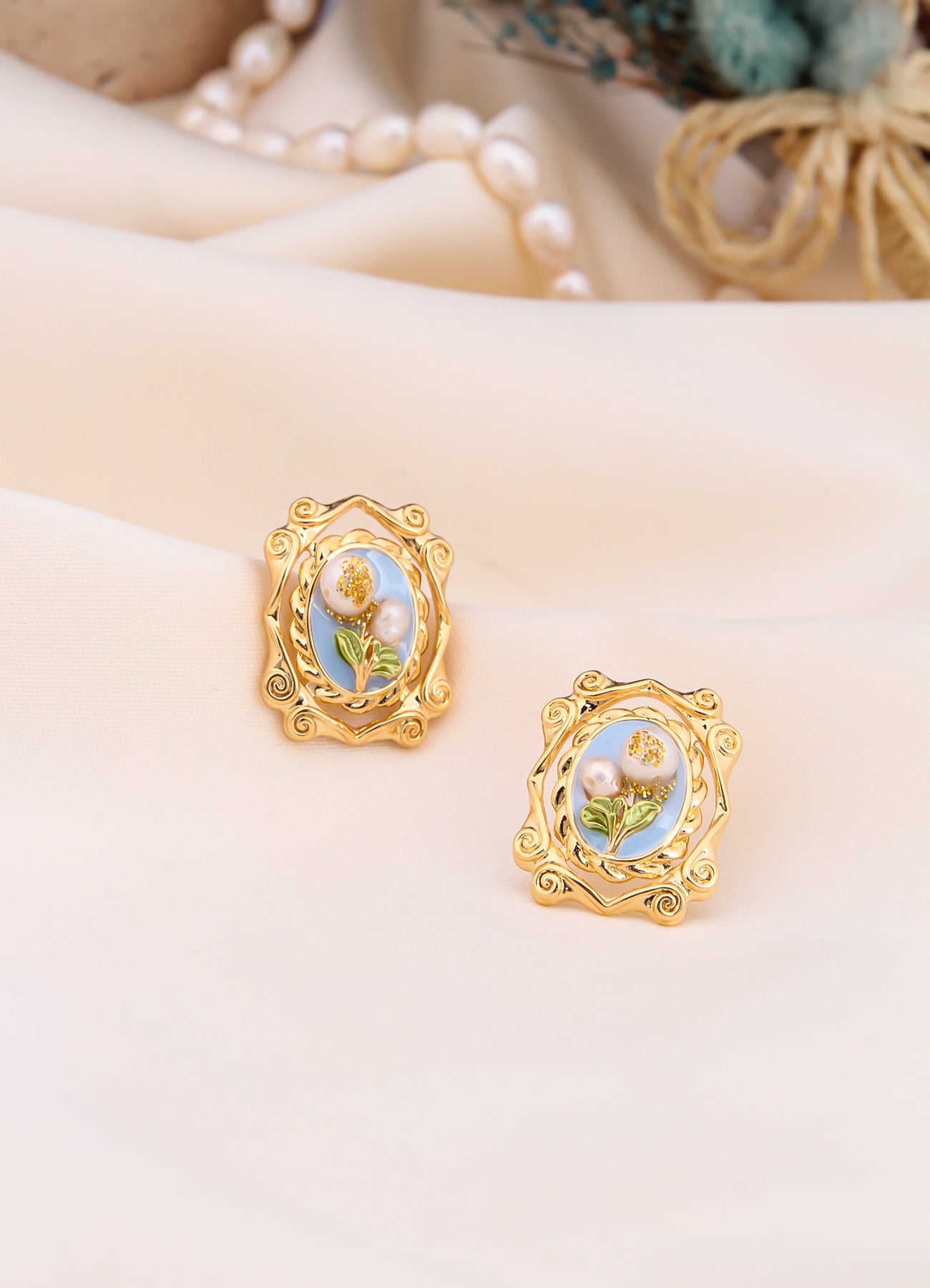 Pearl Earring