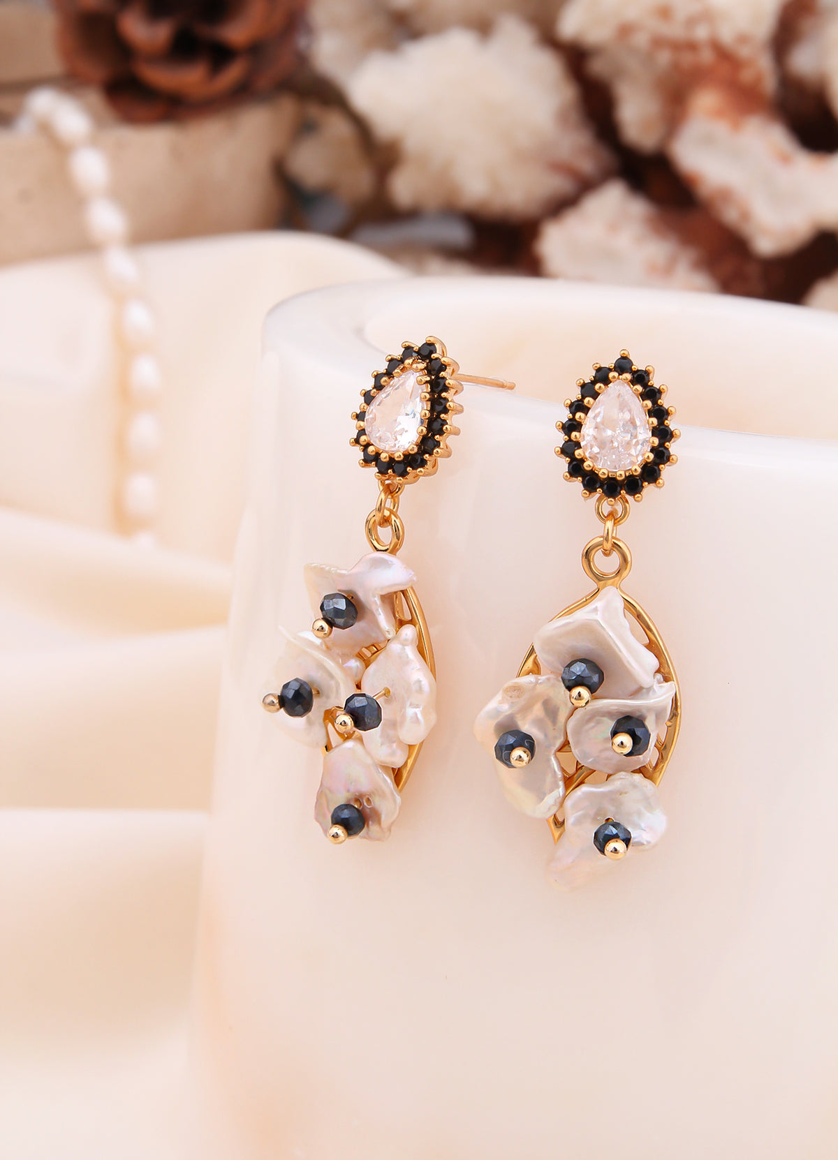 Nacre Earring