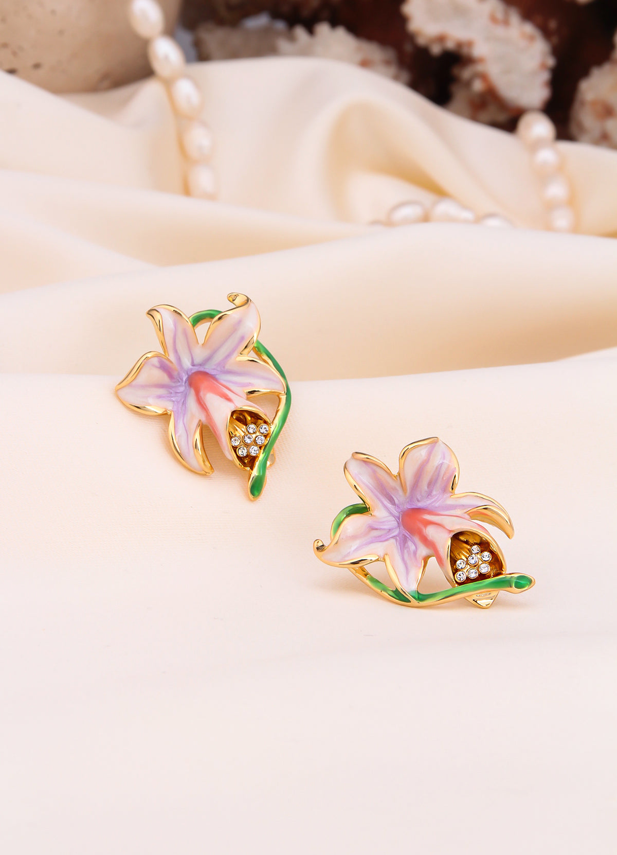 Nacre & Zircon Earring