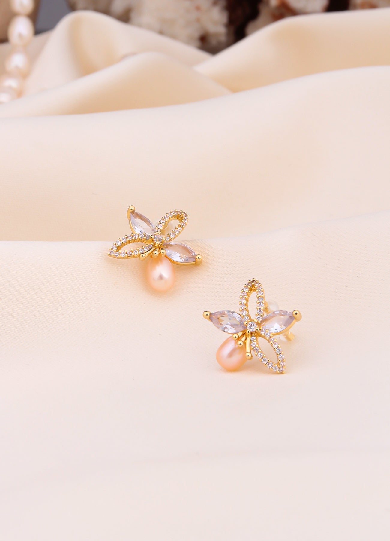 Zircon & Pearl Earring