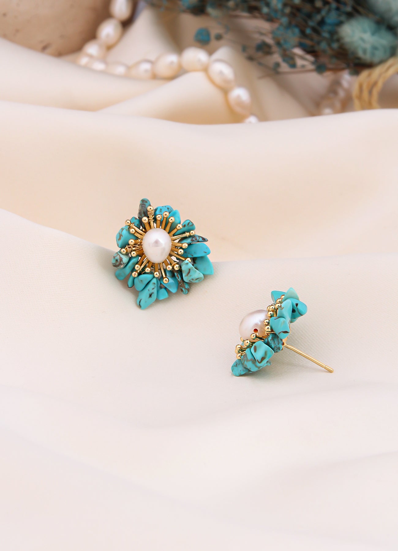 Turquoise & Pearl Earring