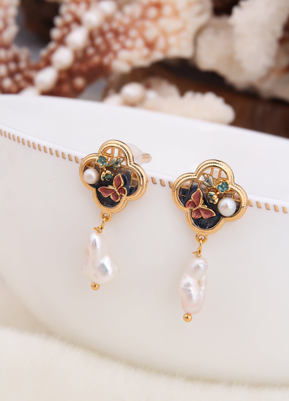 Pearl Earring