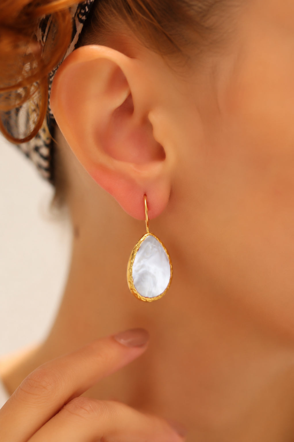 Nacre Earring